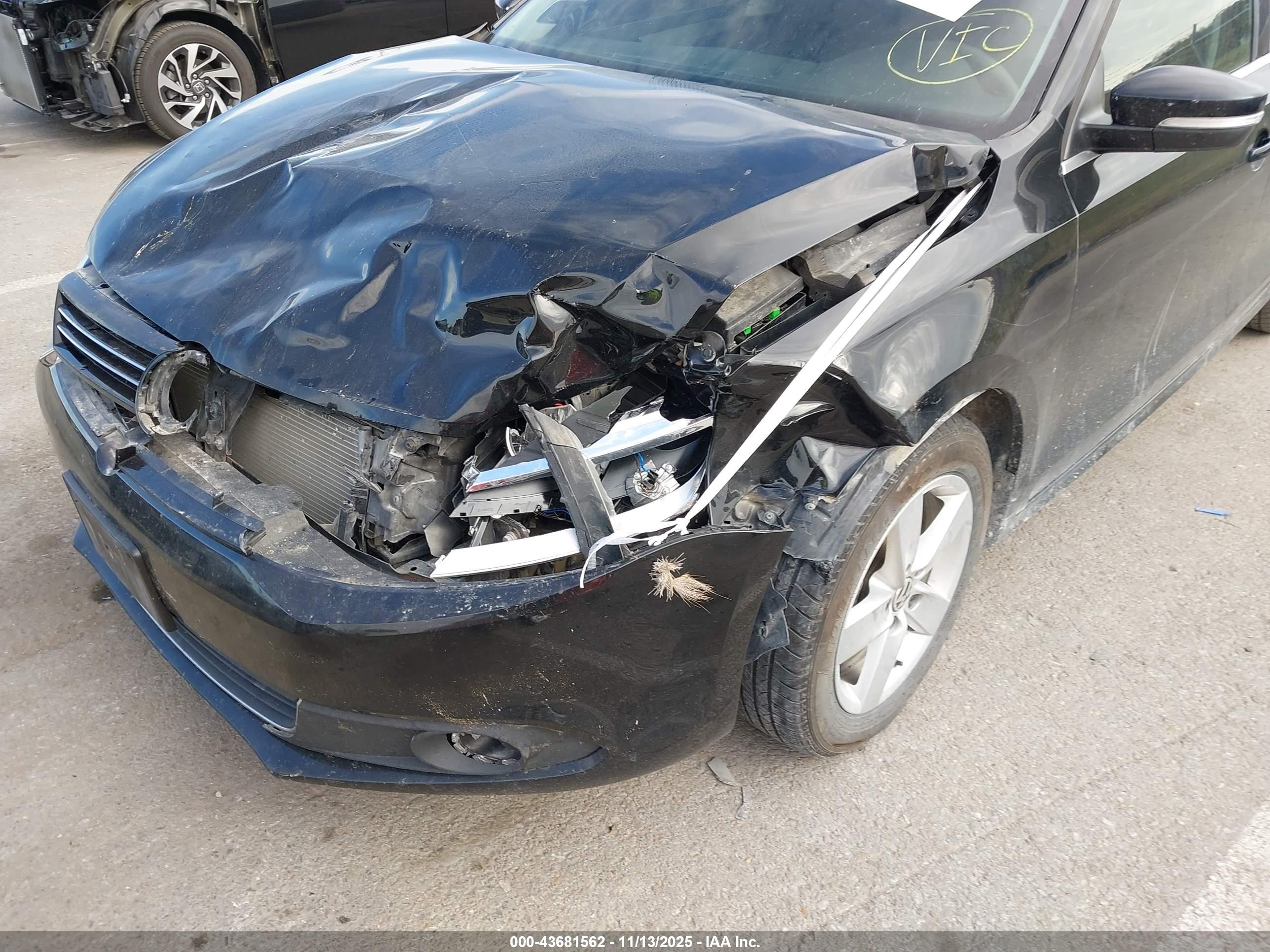 VOLKSWAGEN JETTA image 6