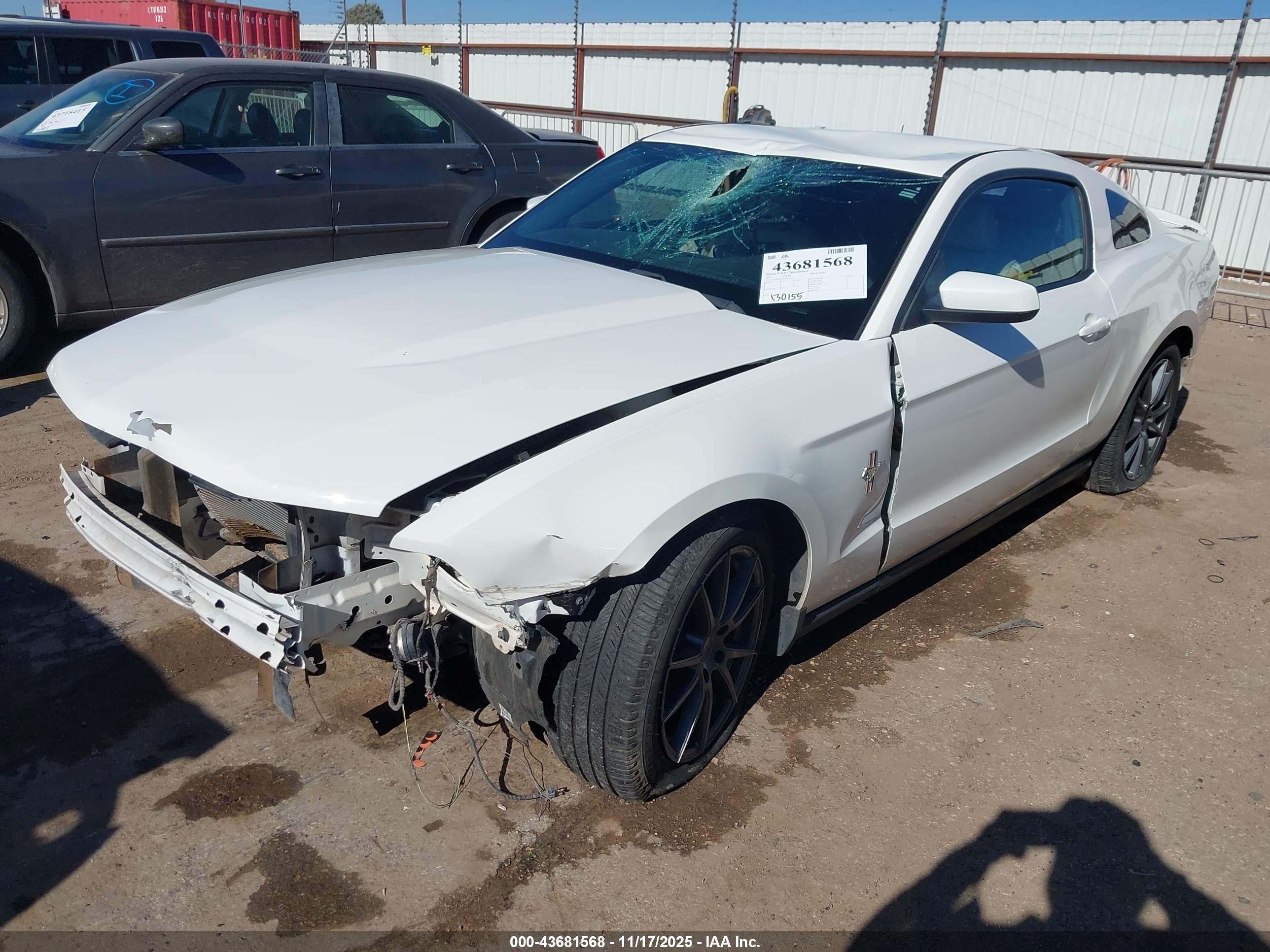 FORD MUSTANG image 2