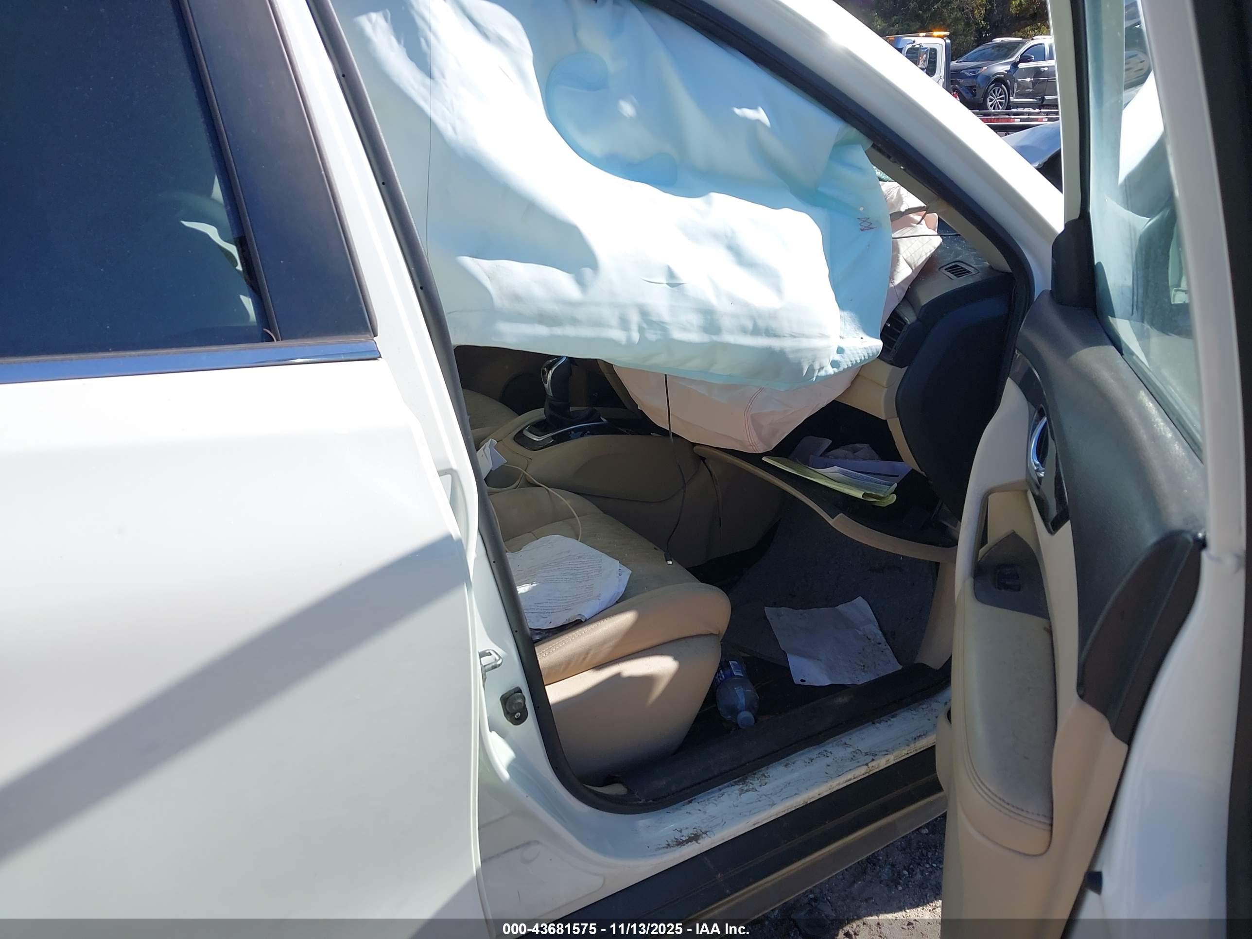NISSAN ROGUE image 5