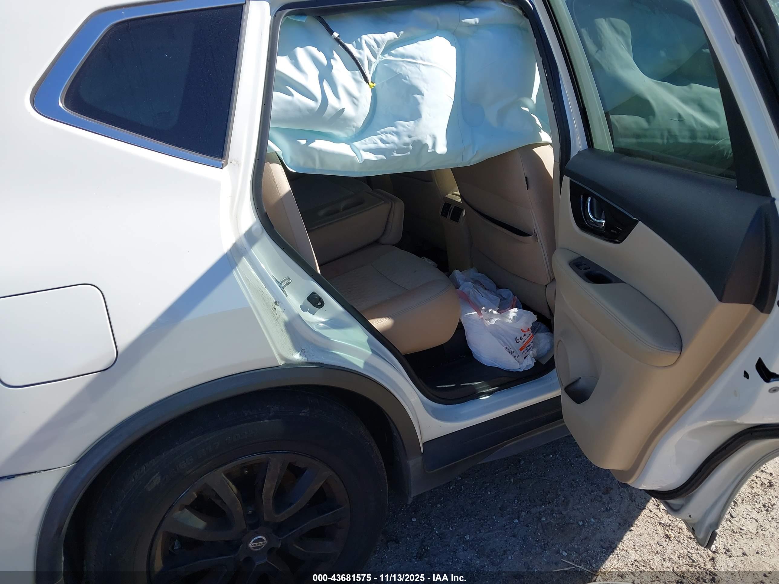 NISSAN ROGUE image 8