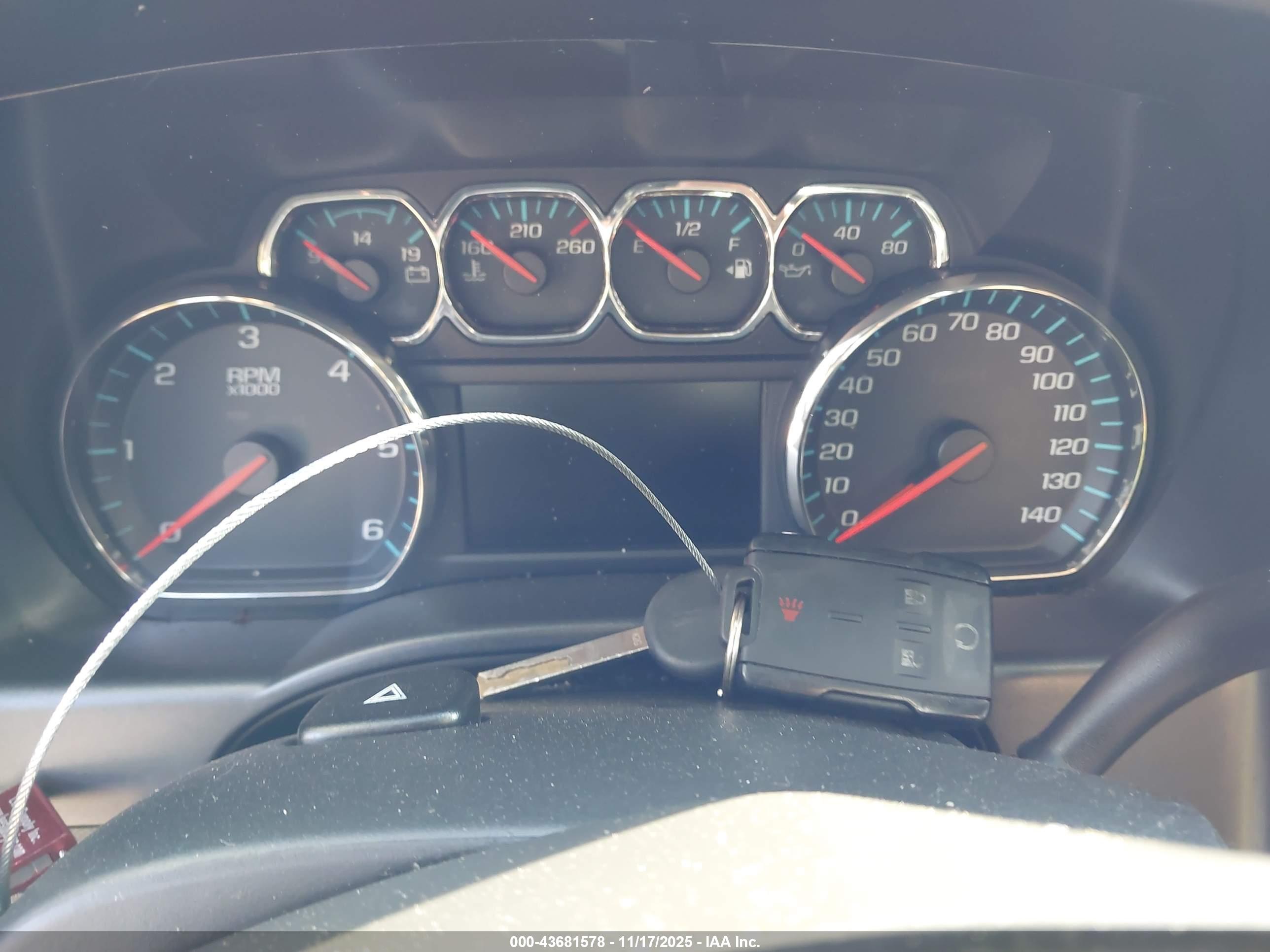 CHEVROLET SILVERADO image 11