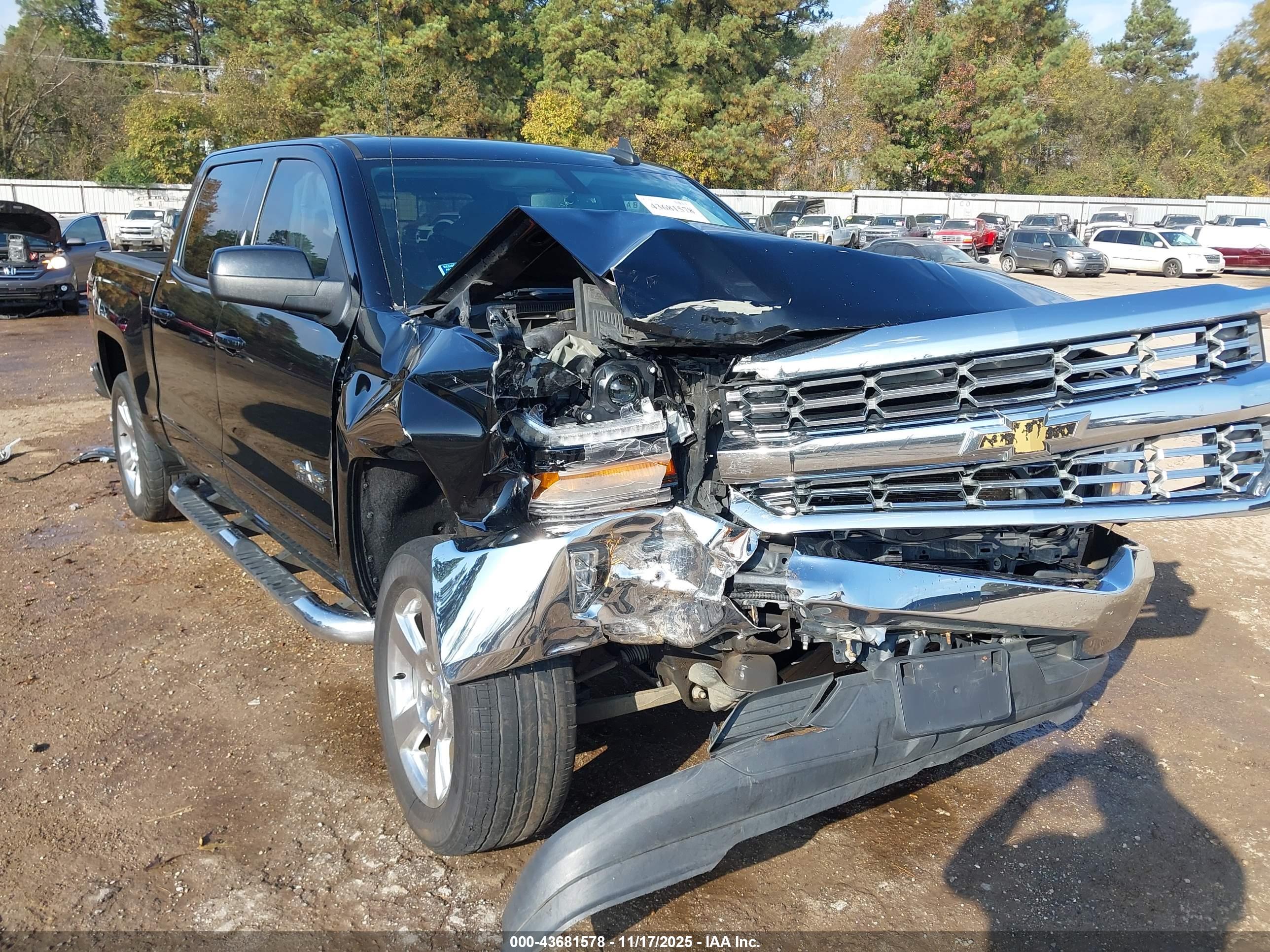 CHEVROLET SILVERADO image 6
