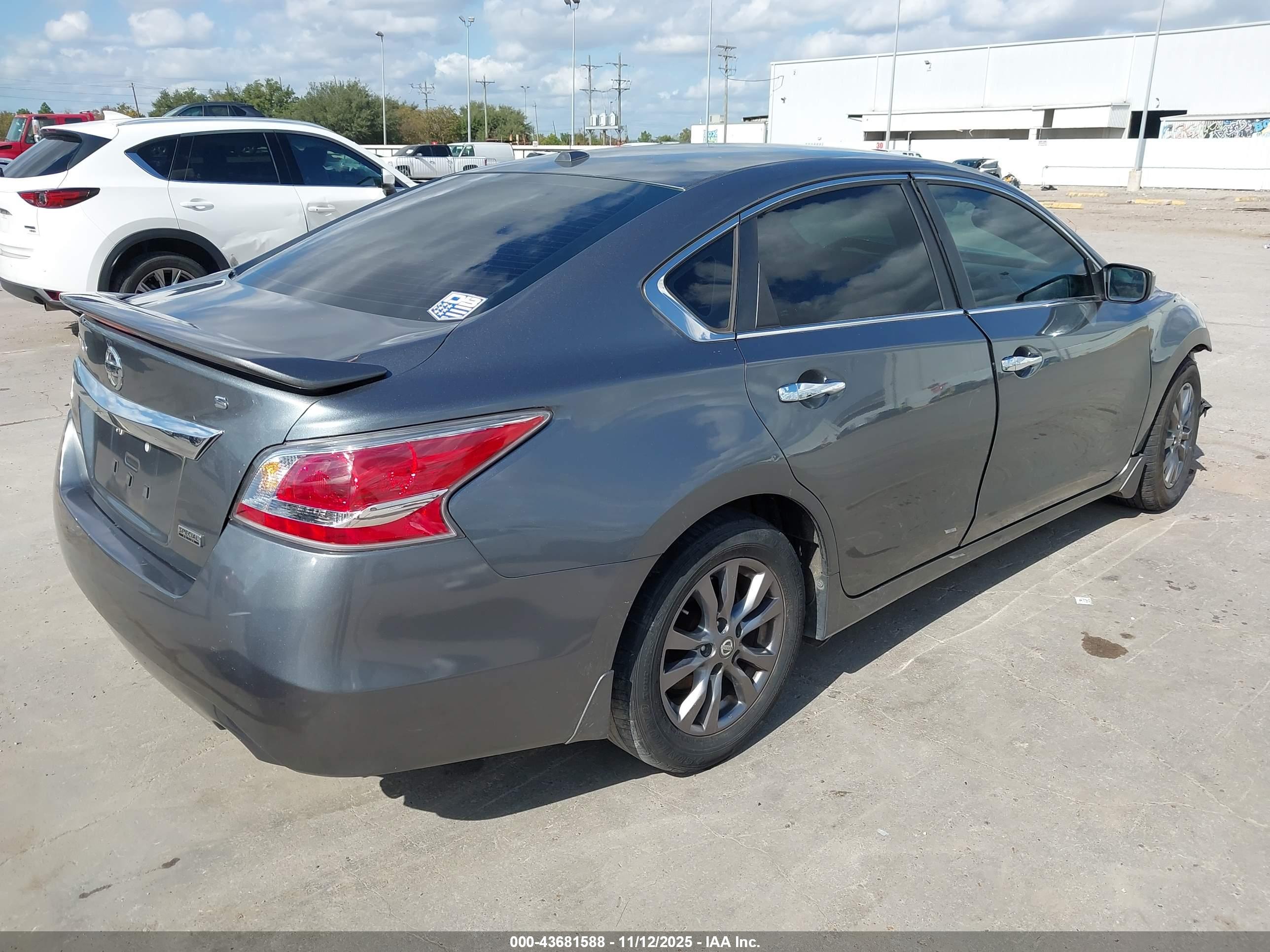 NISSAN ALTIMA image 4