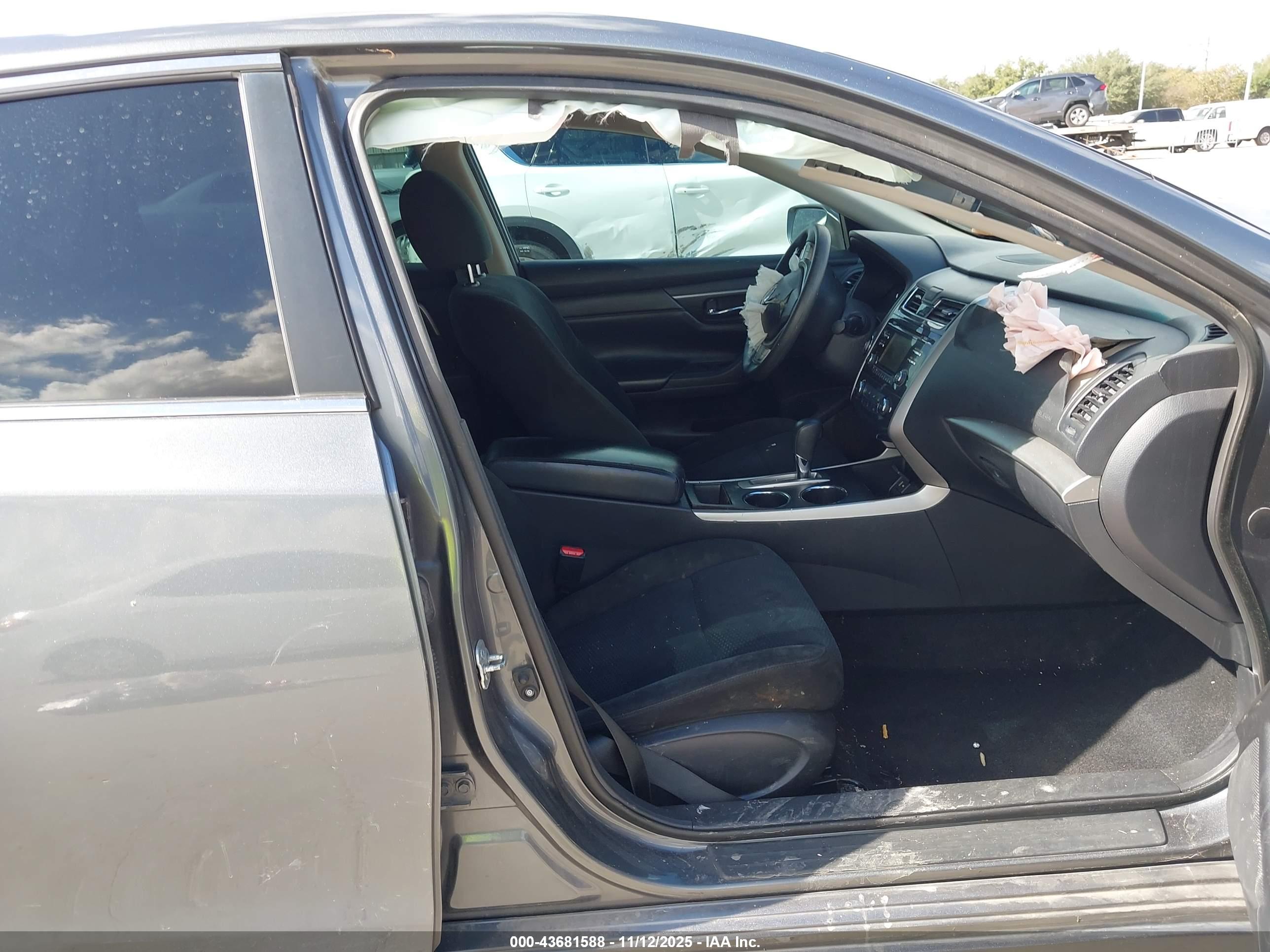 NISSAN ALTIMA image 5