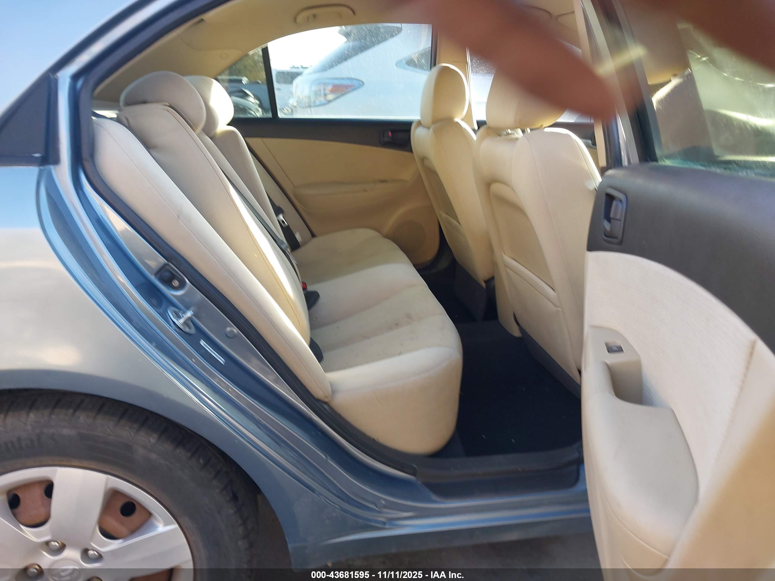 HYUNDAI SONATA image 8