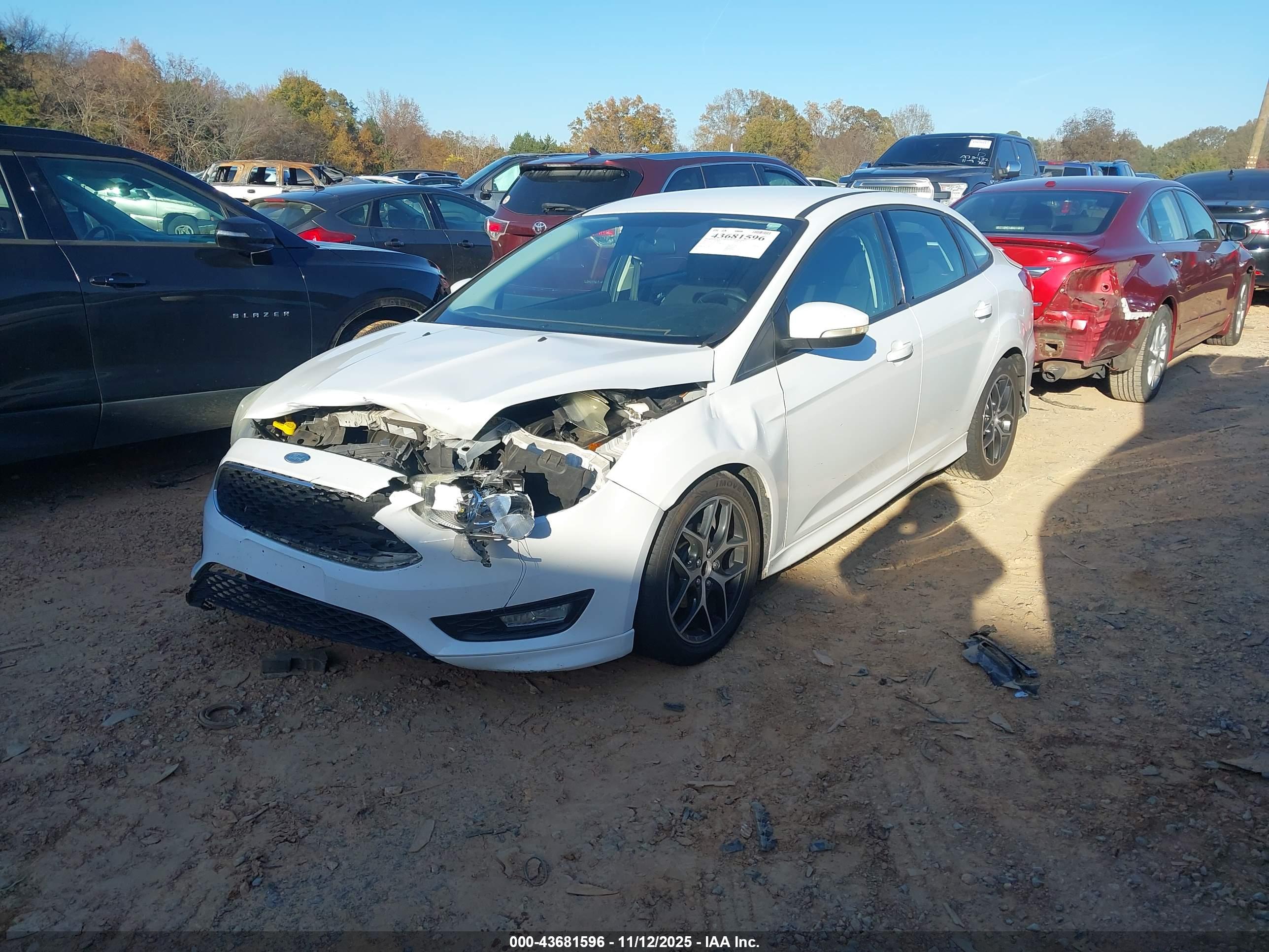 FORD FOCUS image 2