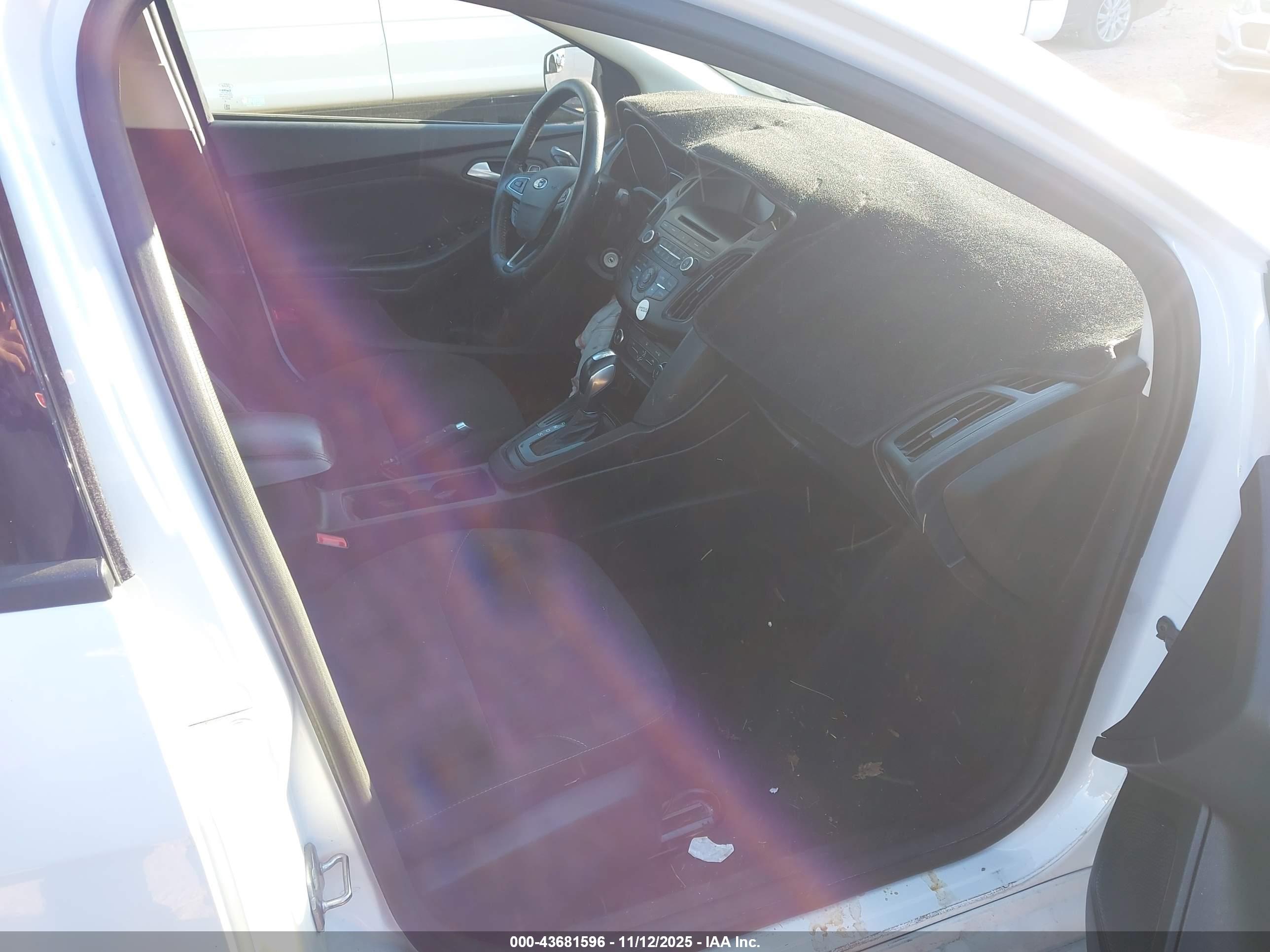FORD FOCUS image 5