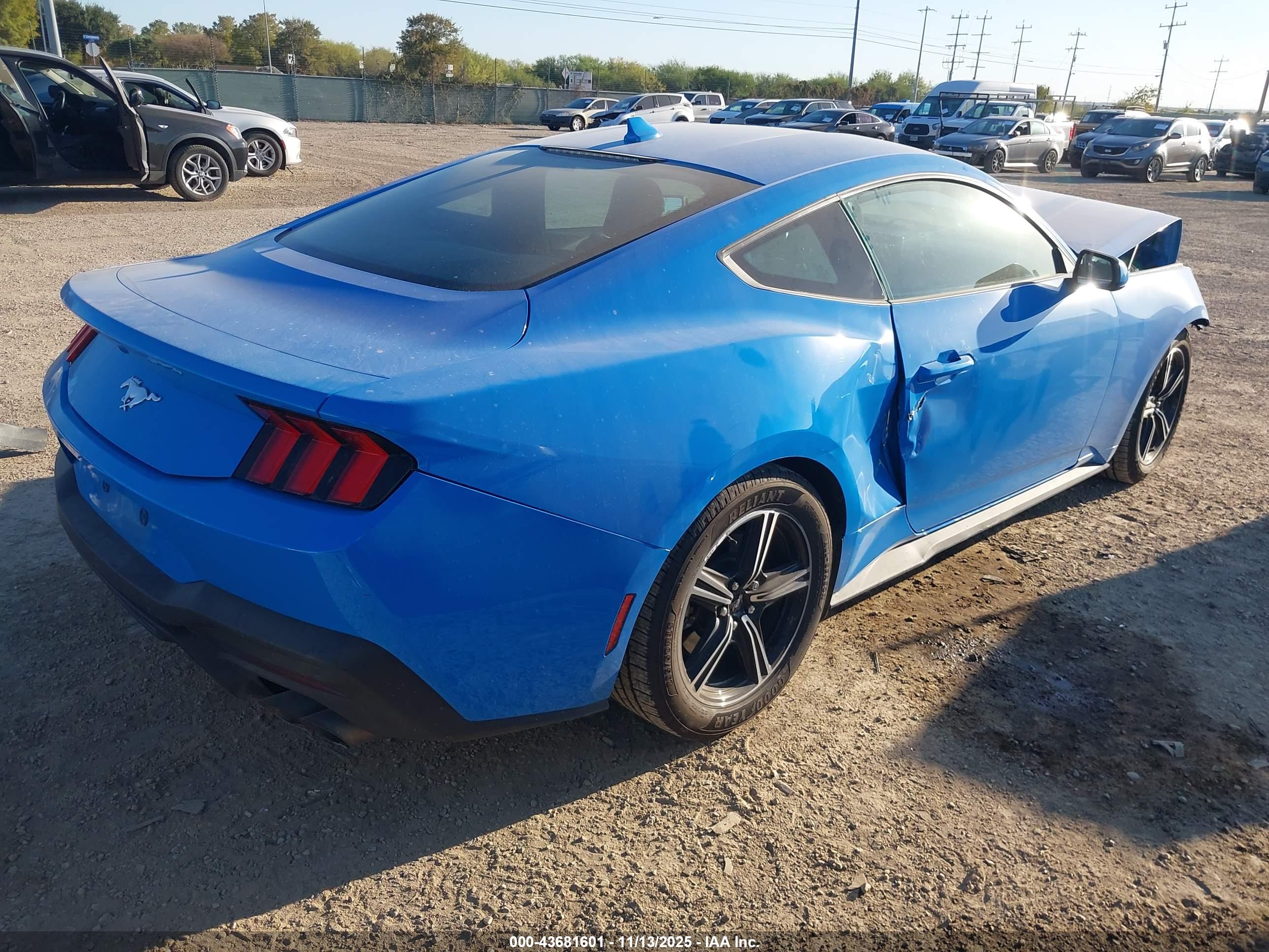 FORD MUSTANG image 4