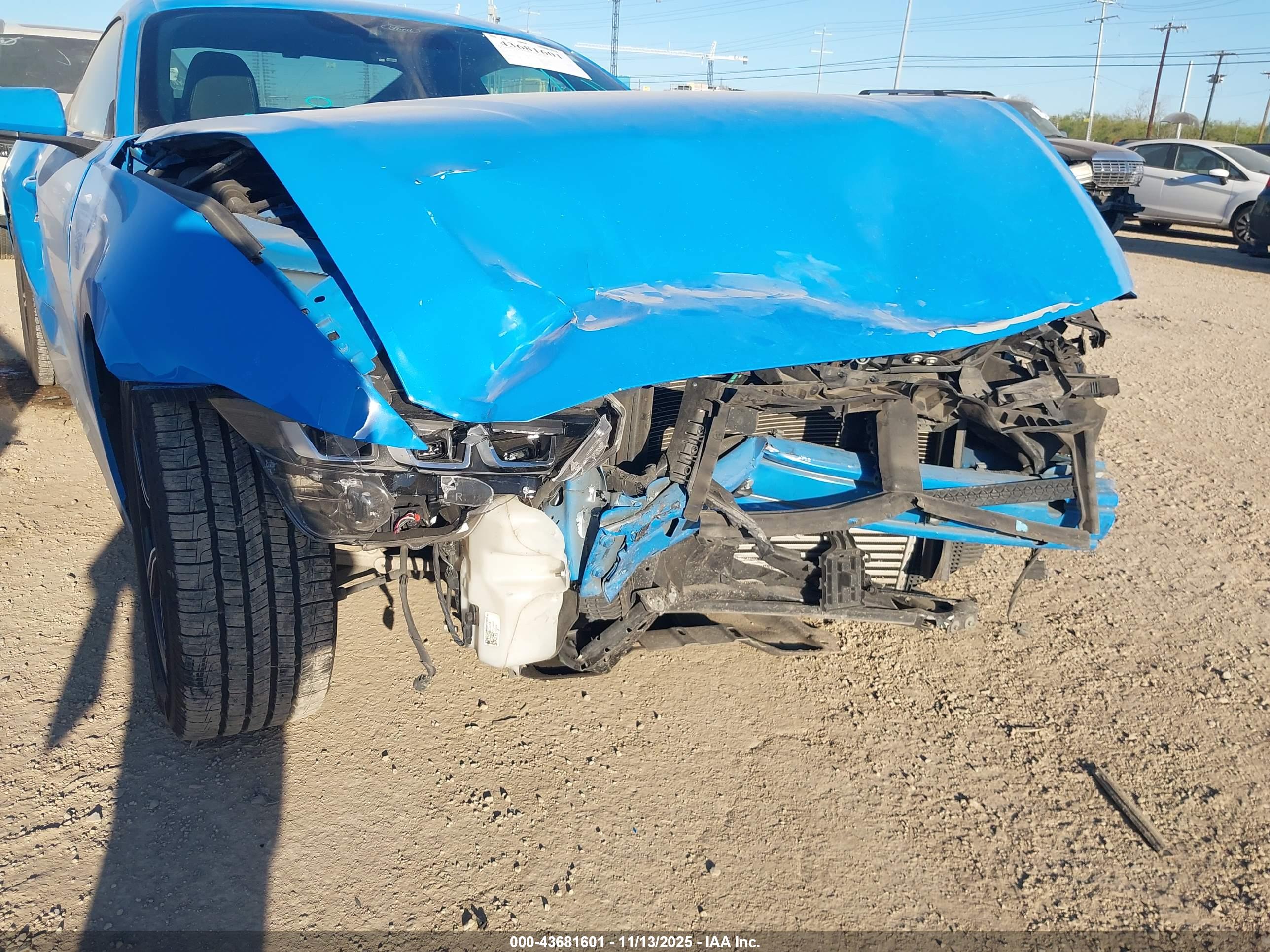 FORD MUSTANG image 6