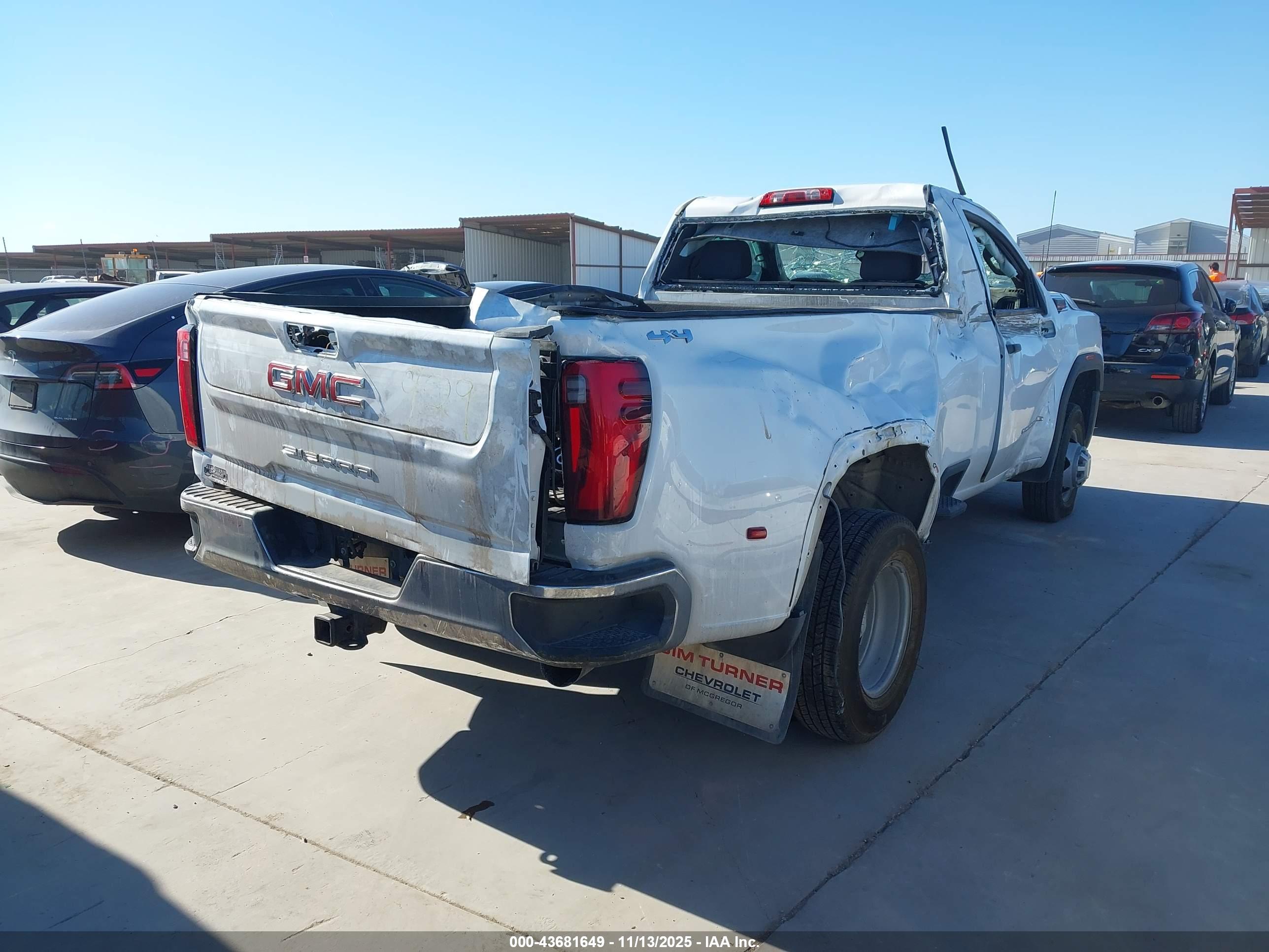 GMC SIERRA image 4