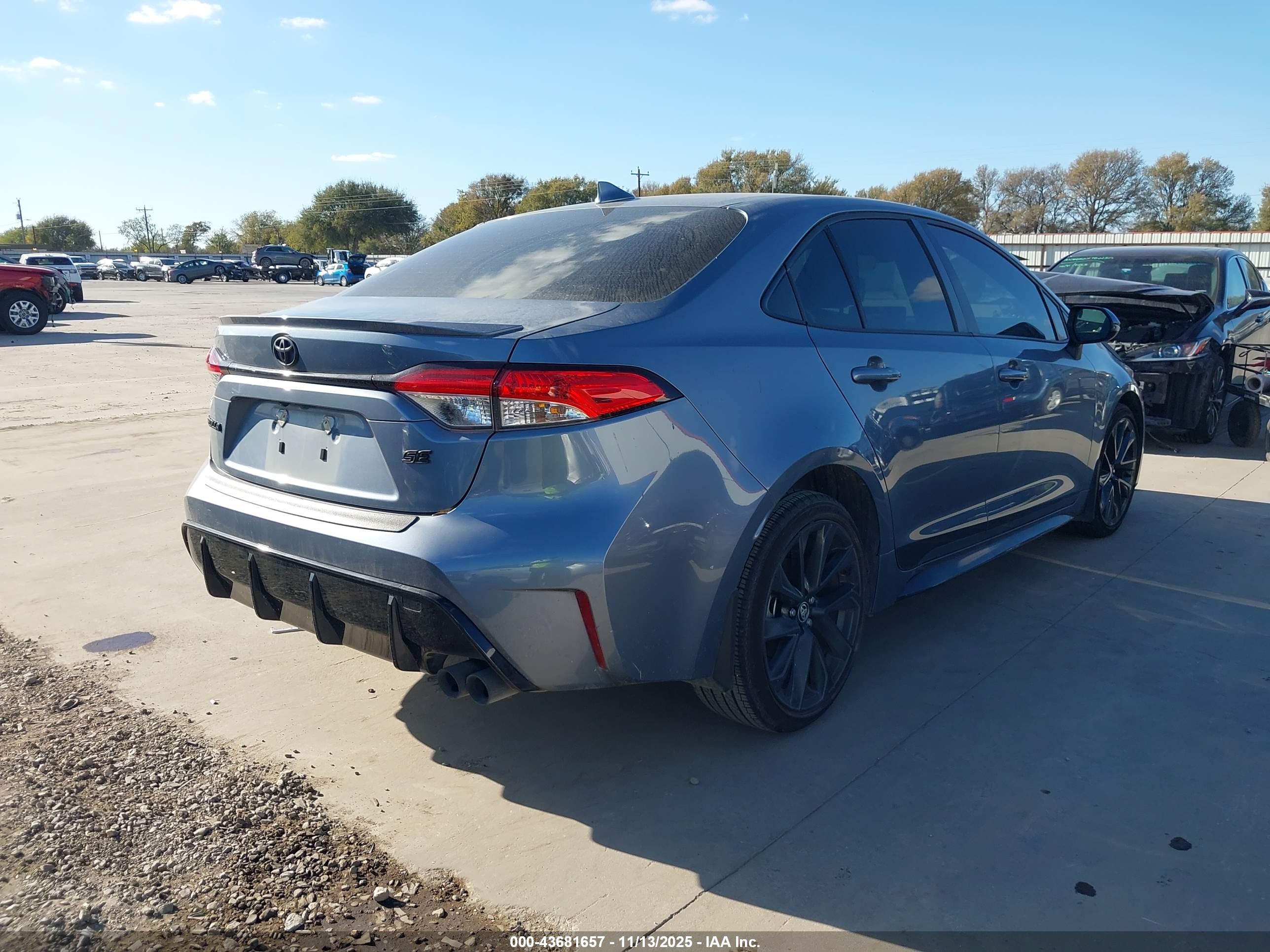 TOYOTA COROLLA image 4