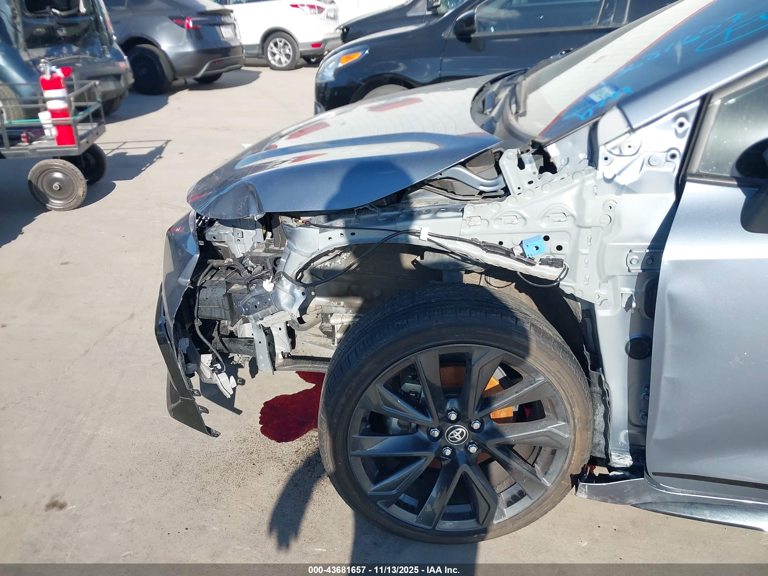 TOYOTA COROLLA image 6