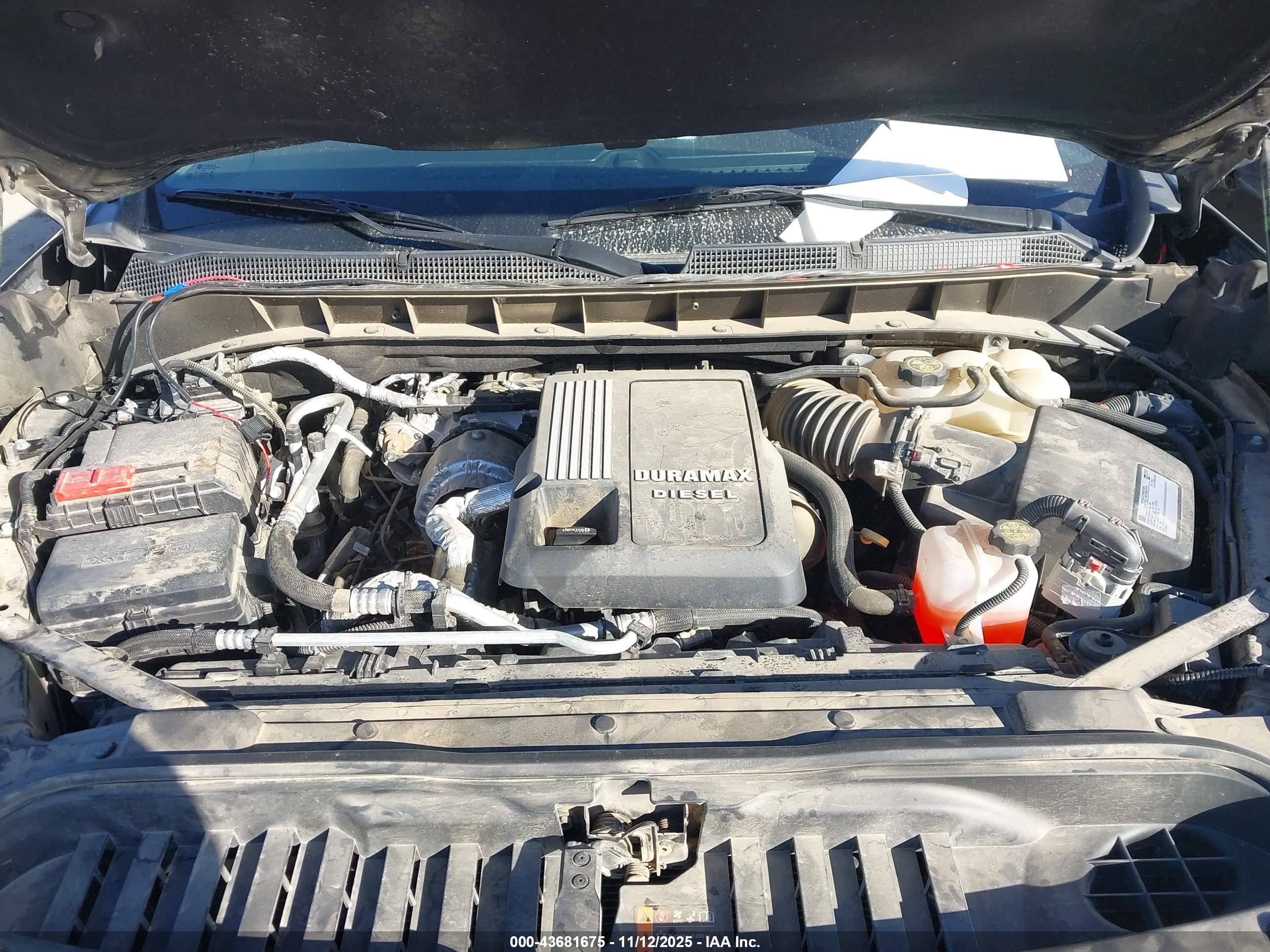 CHEVROLET SILVERADO image 10