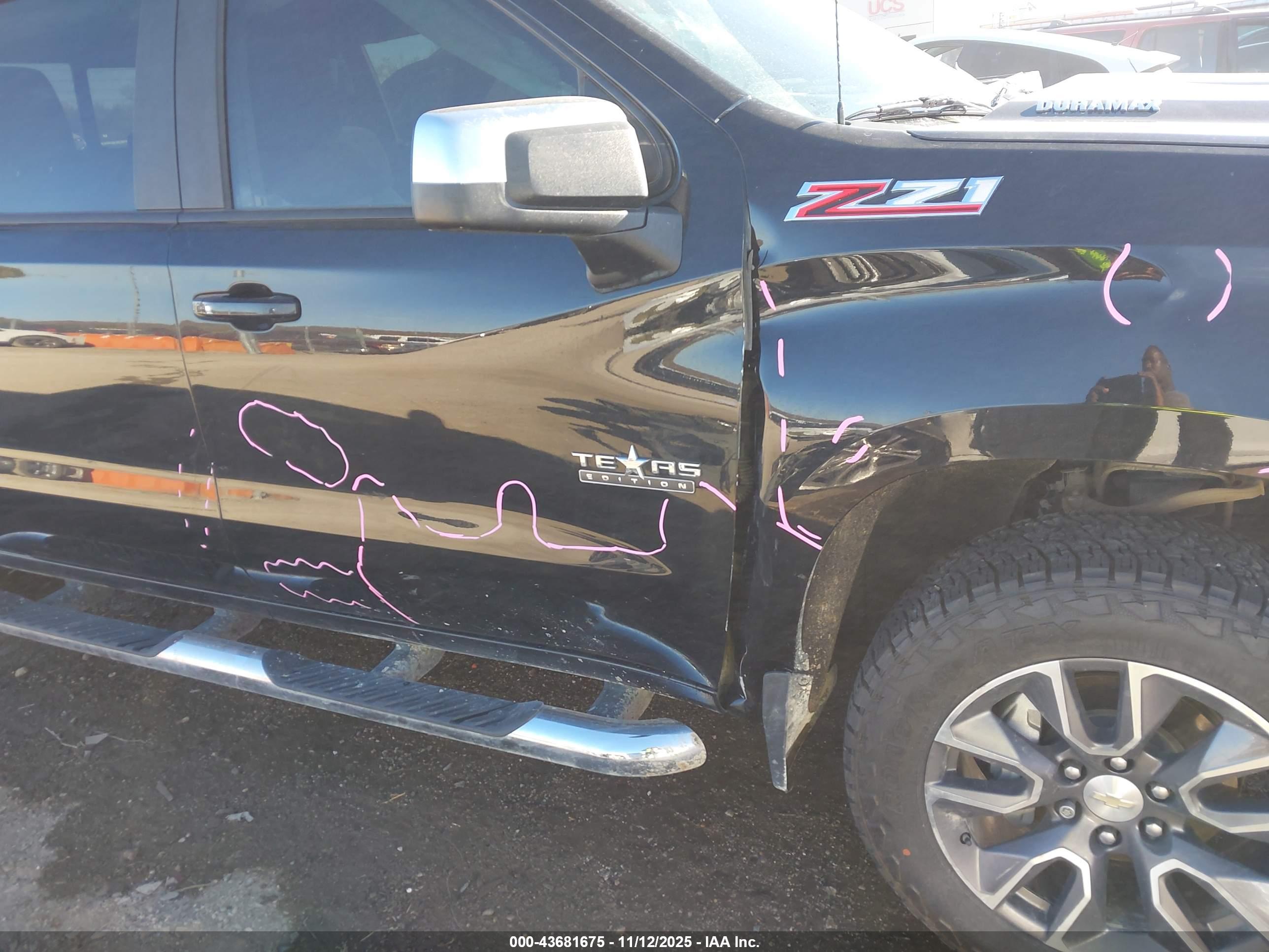 CHEVROLET SILVERADO image 6