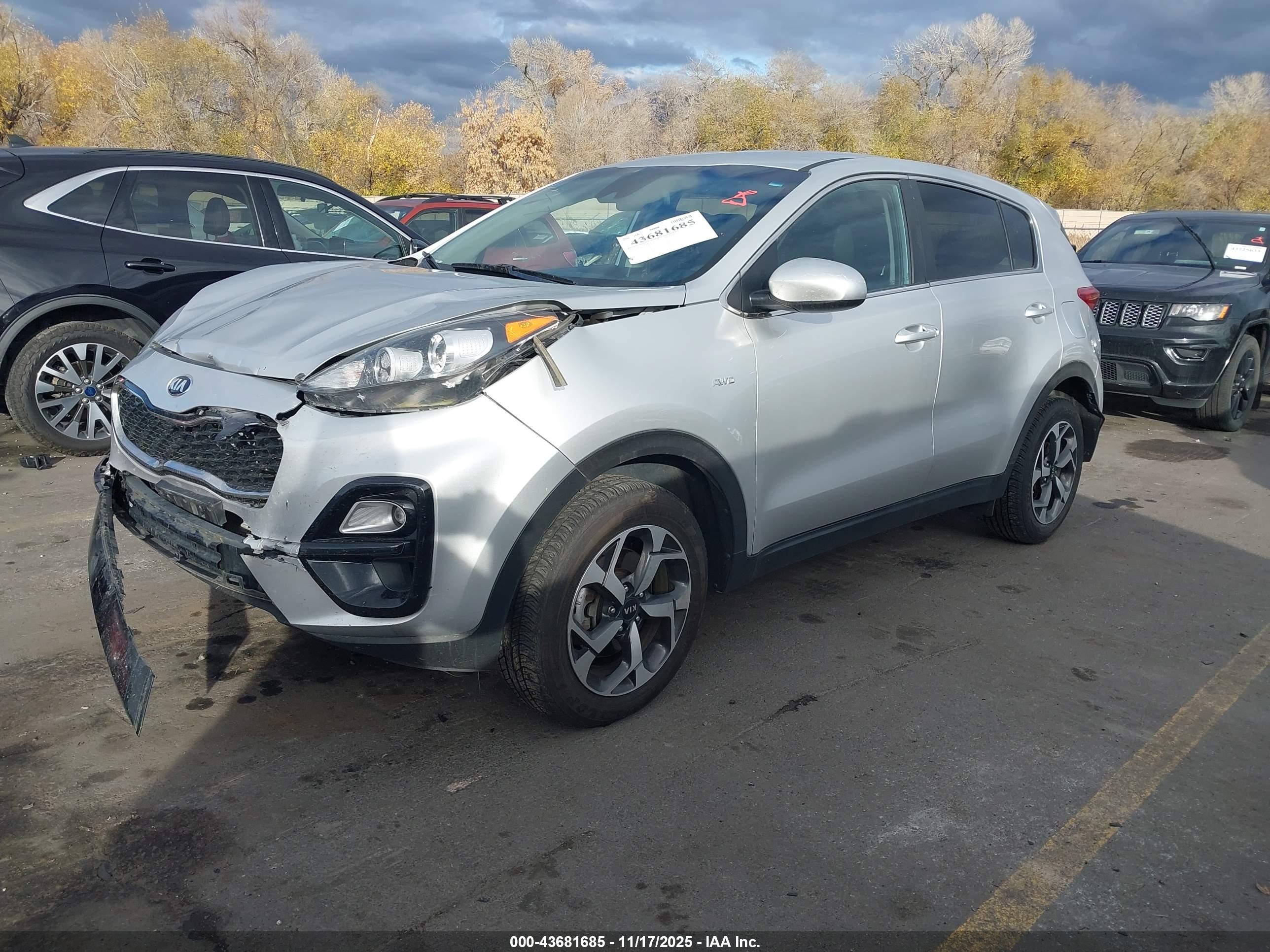 KIA SPORTAGE image 2