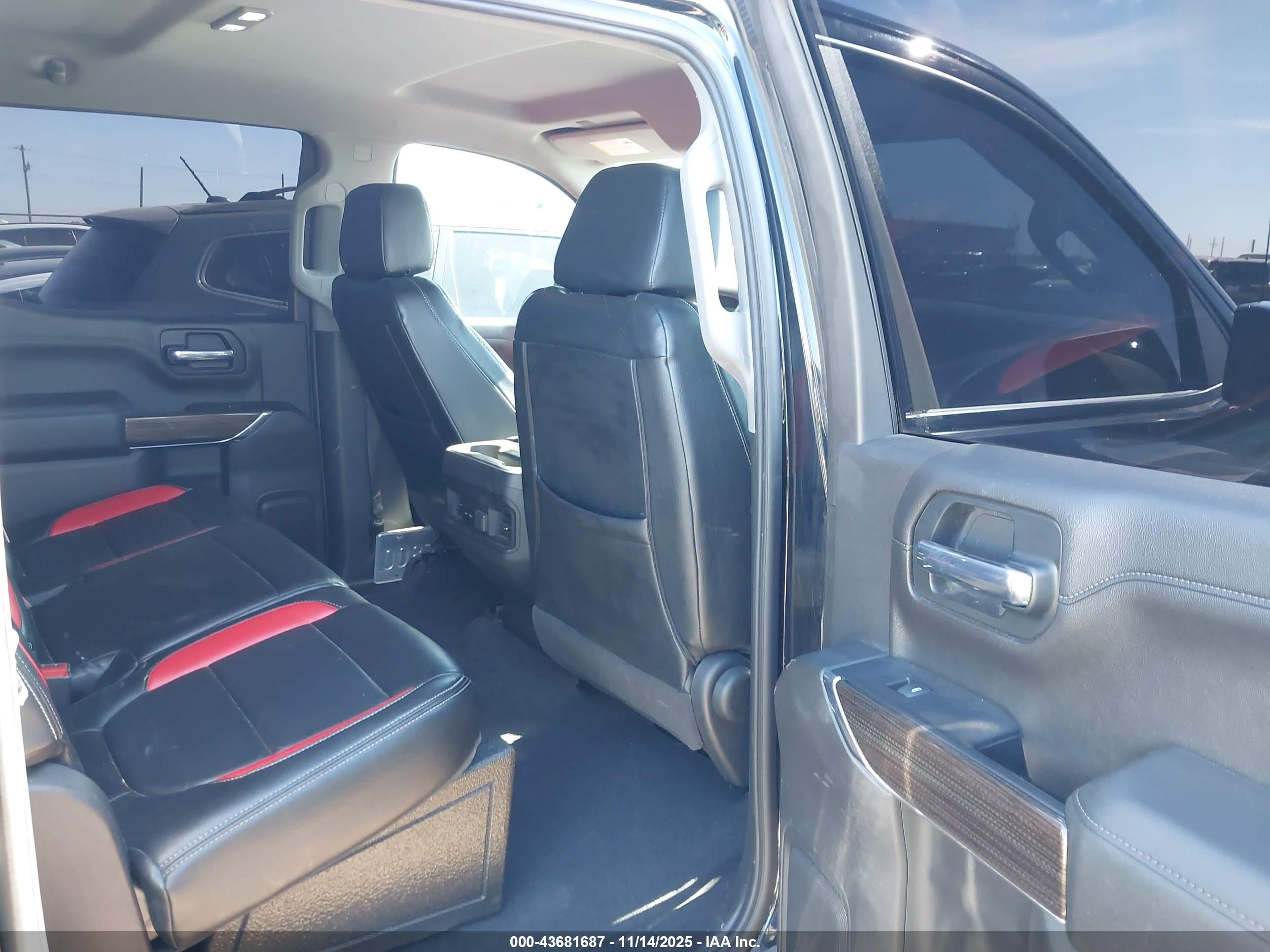 CHEVROLET SILVERADO image 8