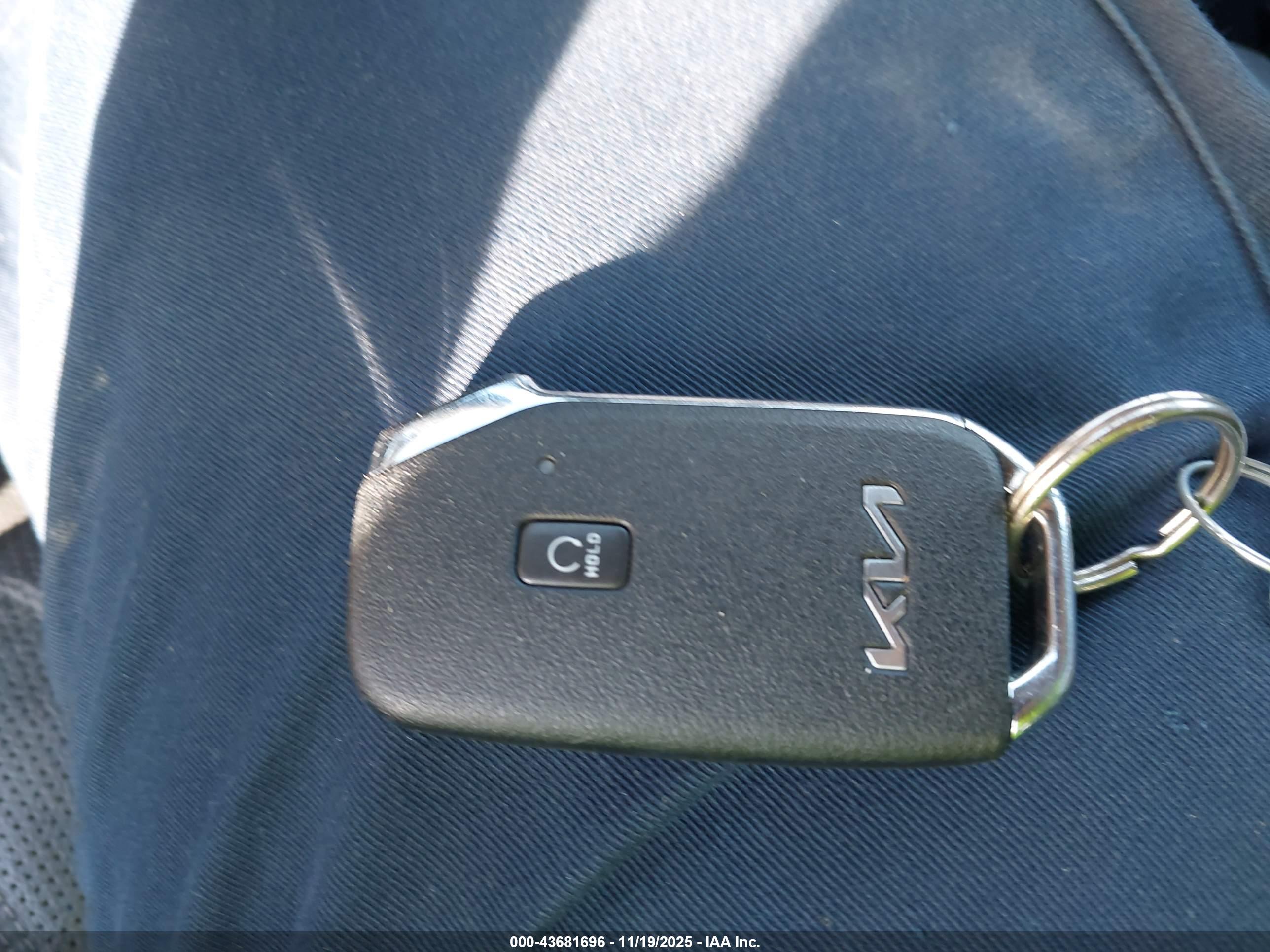 KIA TELLURIDE image 11
