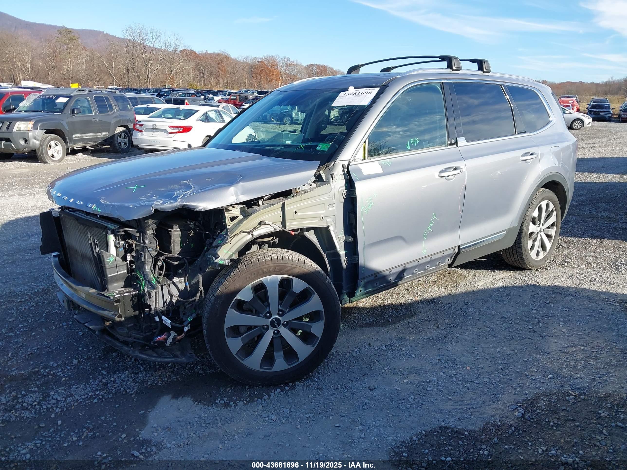 KIA TELLURIDE image 2