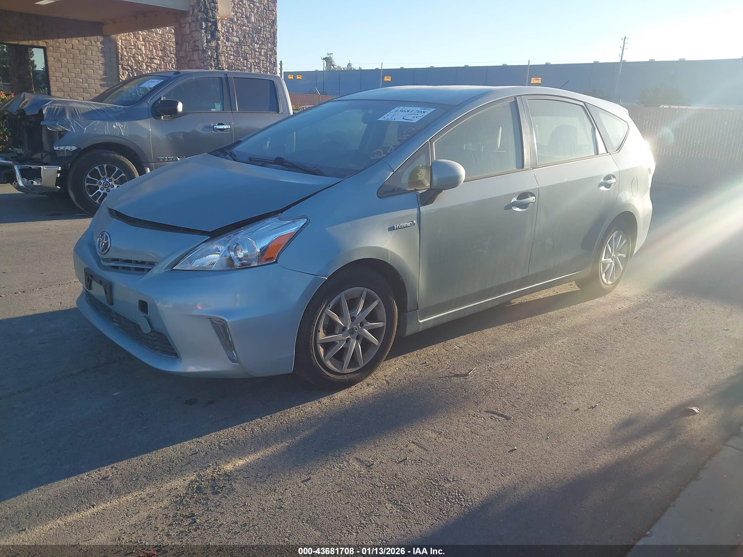 TOYOTA PRIUS image 2