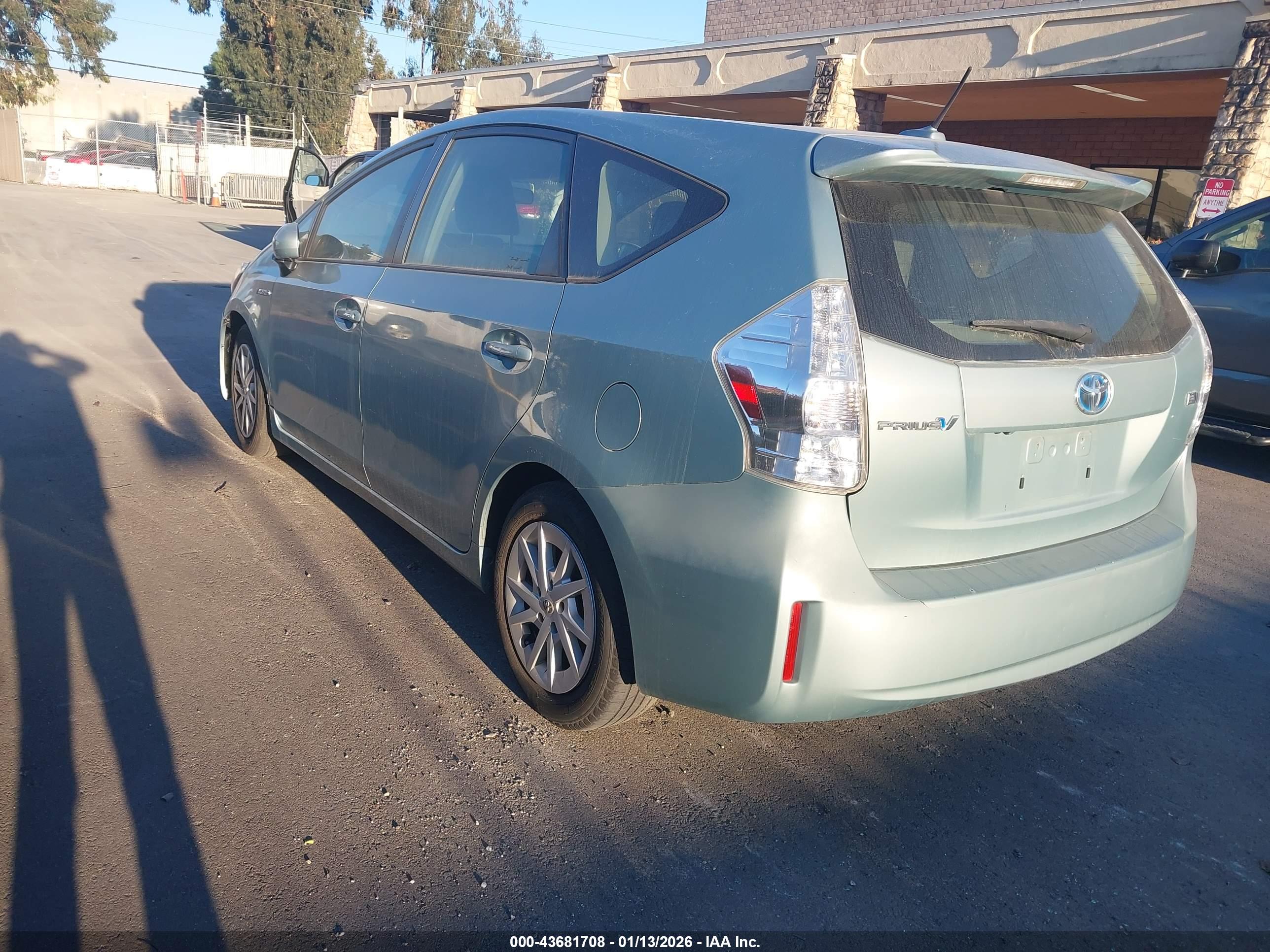 TOYOTA PRIUS image 3