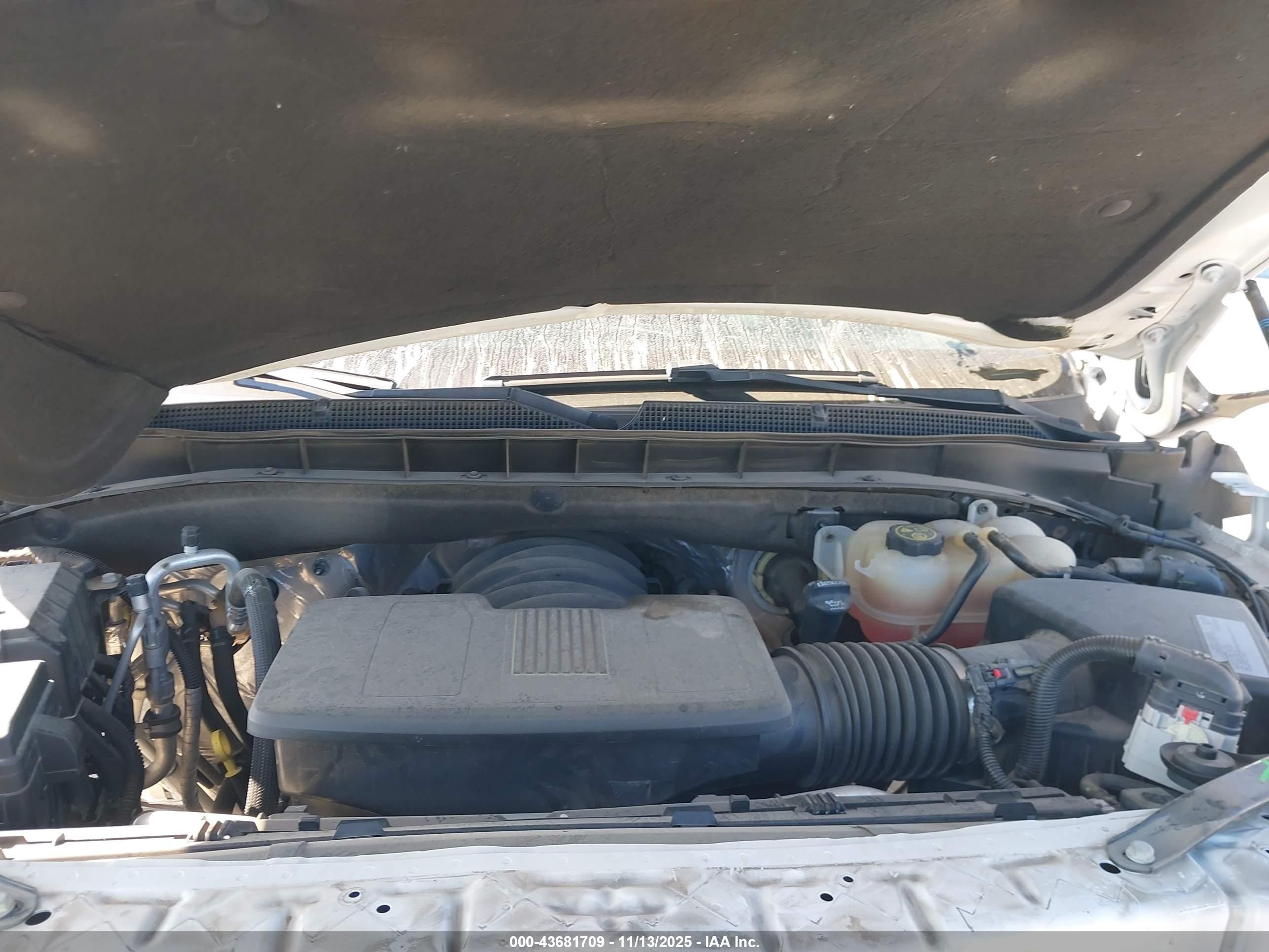 CHEVROLET TAHOE image 10
