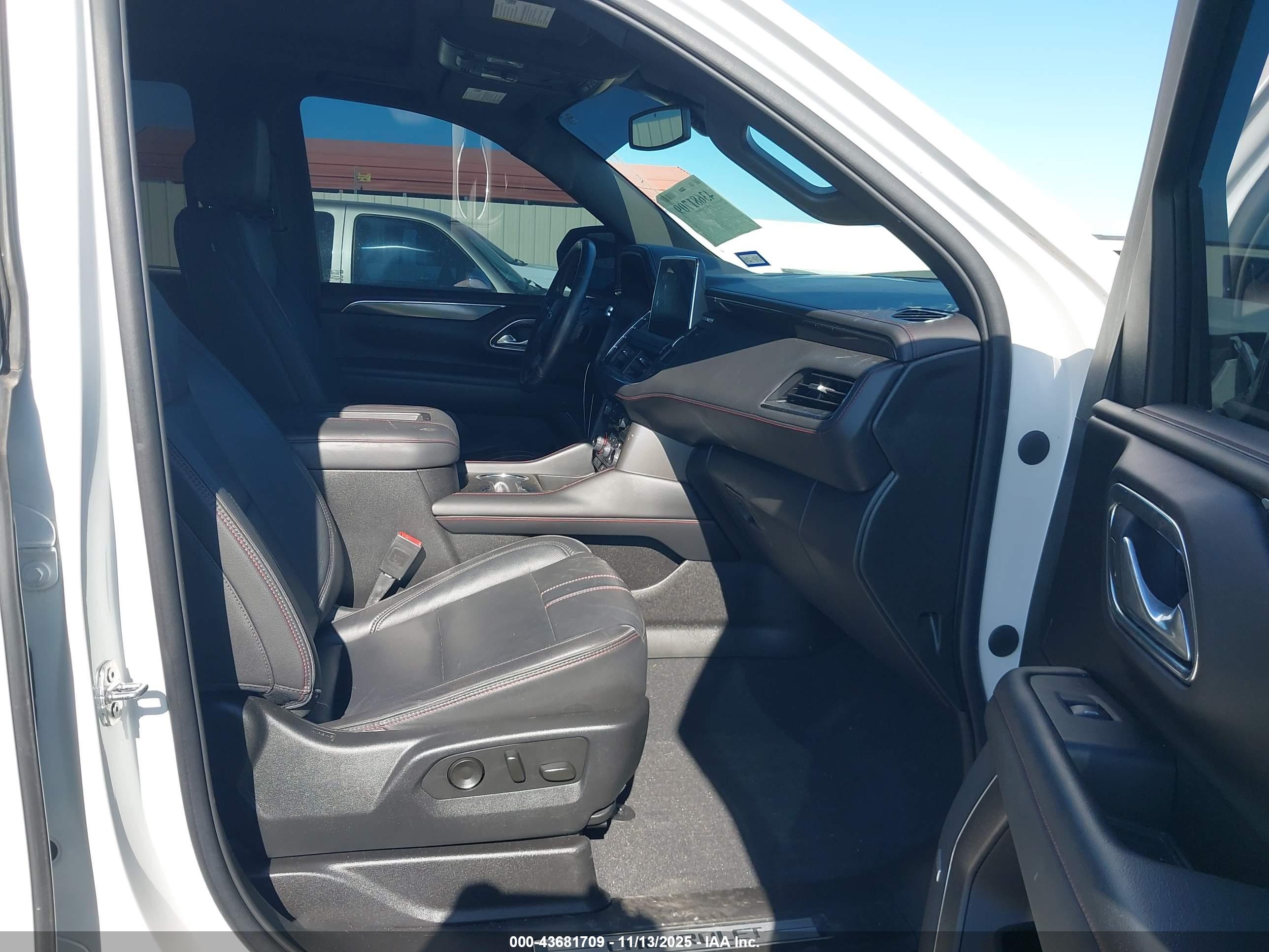 CHEVROLET TAHOE image 5