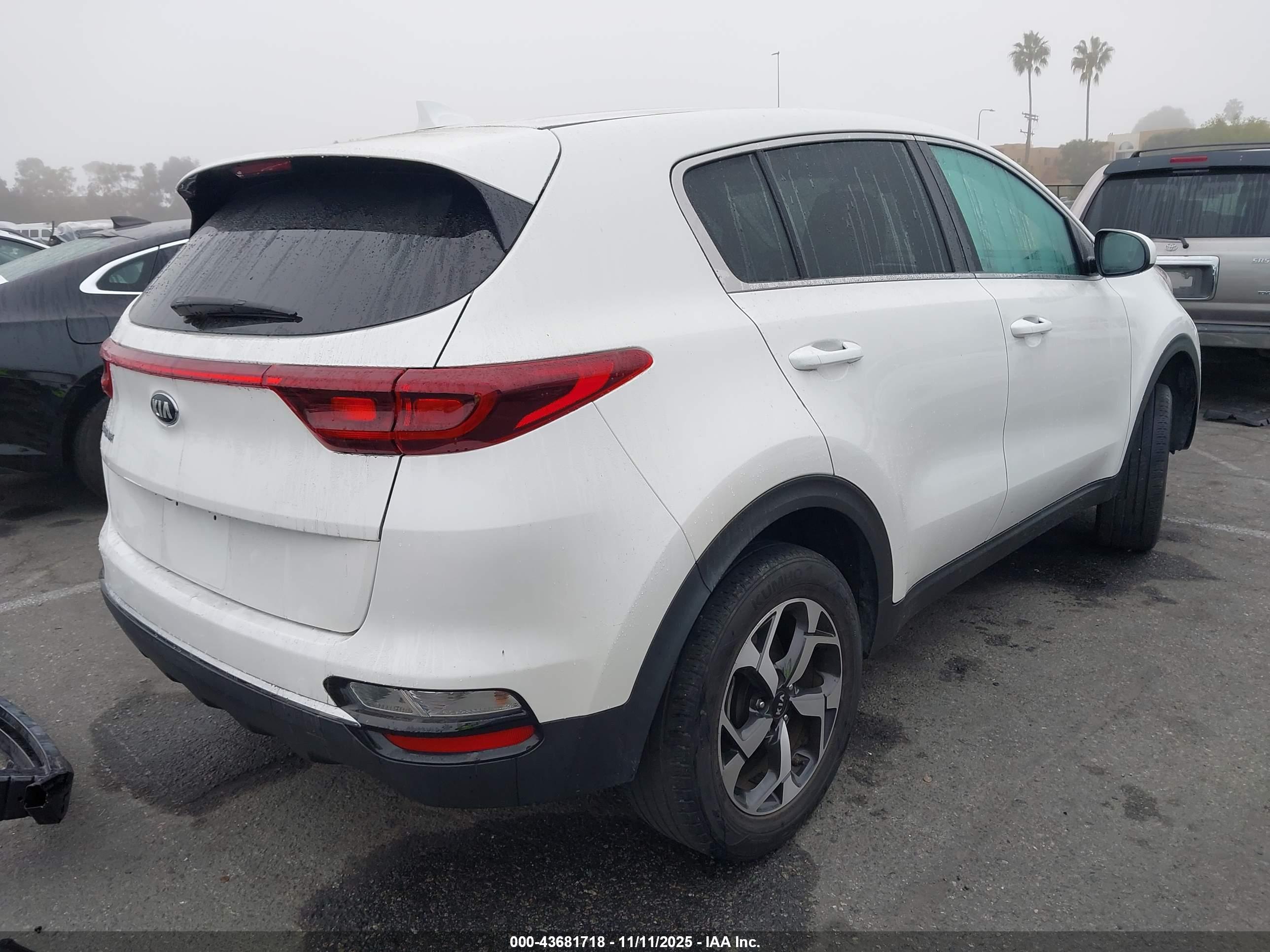 KIA SPORTAGE image 4