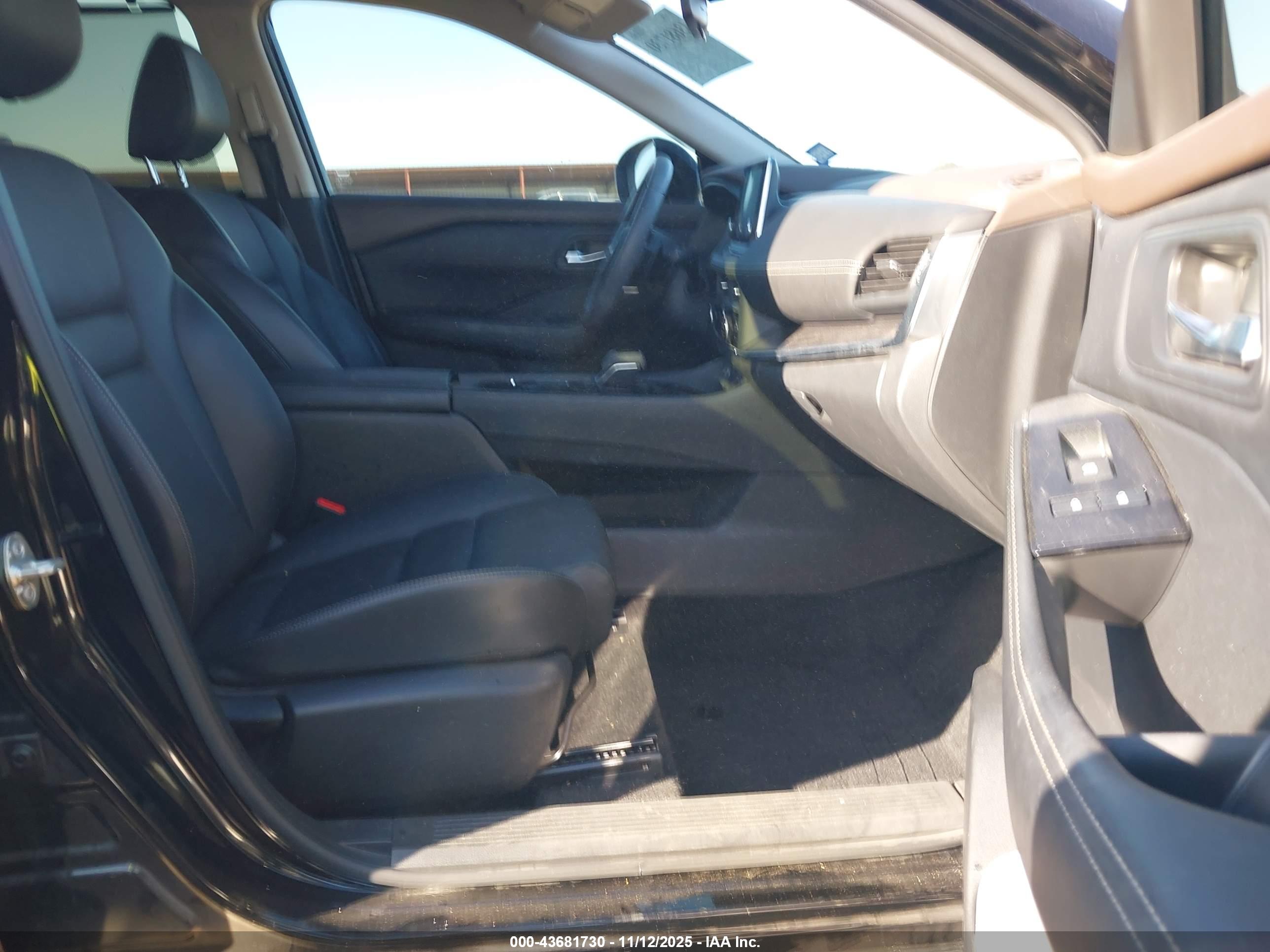 NISSAN ROGUE image 5