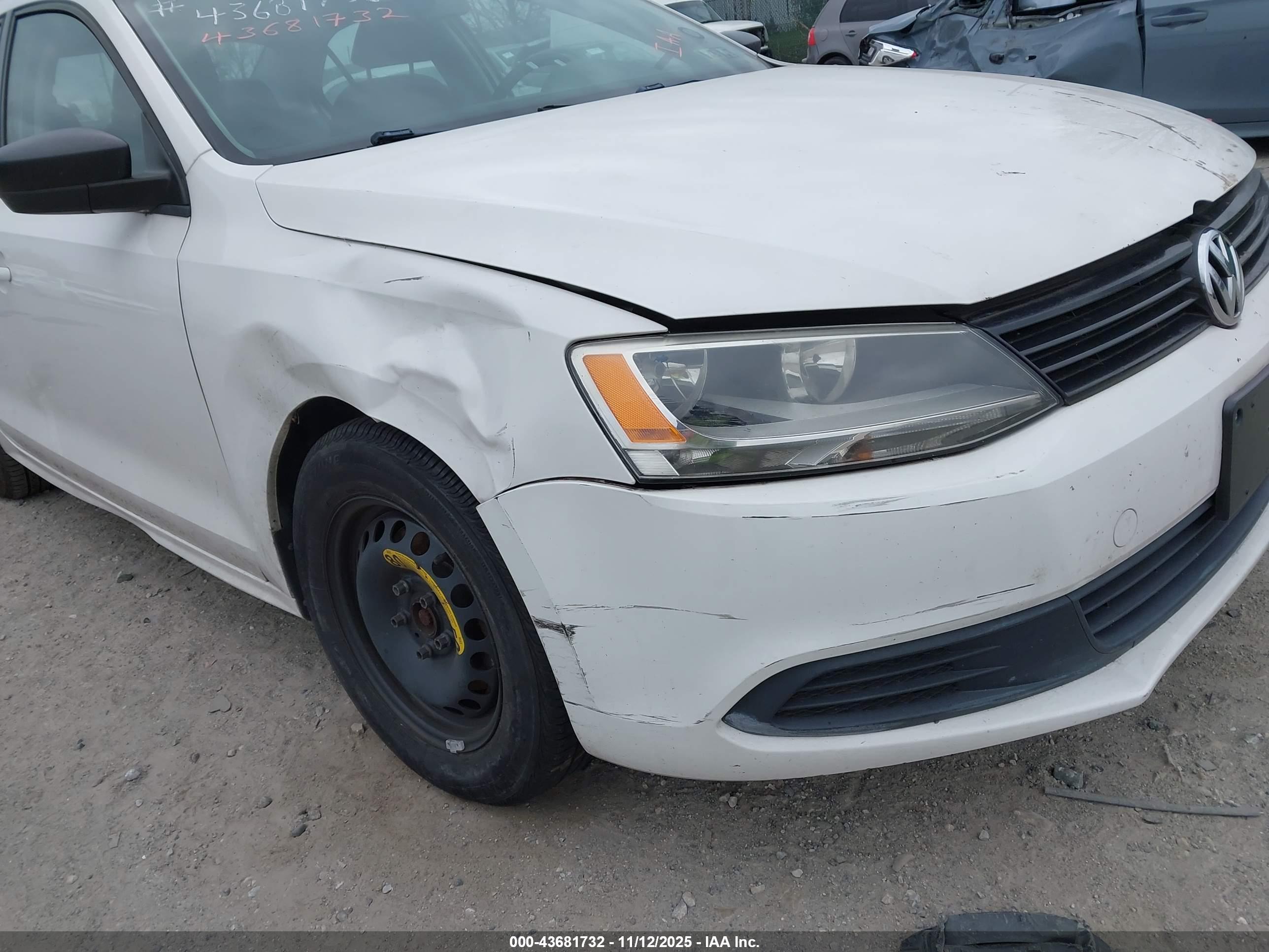 VOLKSWAGEN JETTA image 6