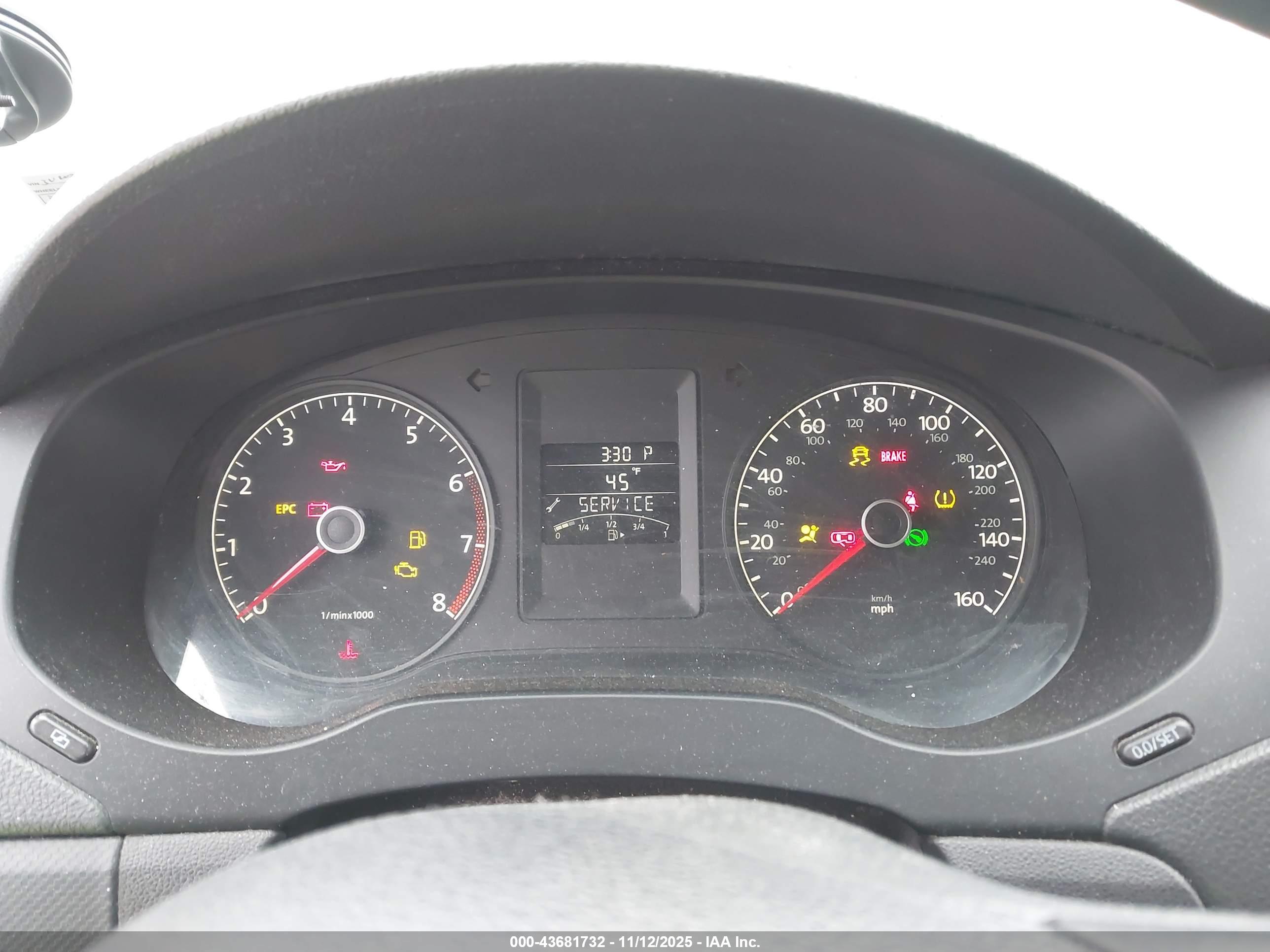 VOLKSWAGEN JETTA image 7