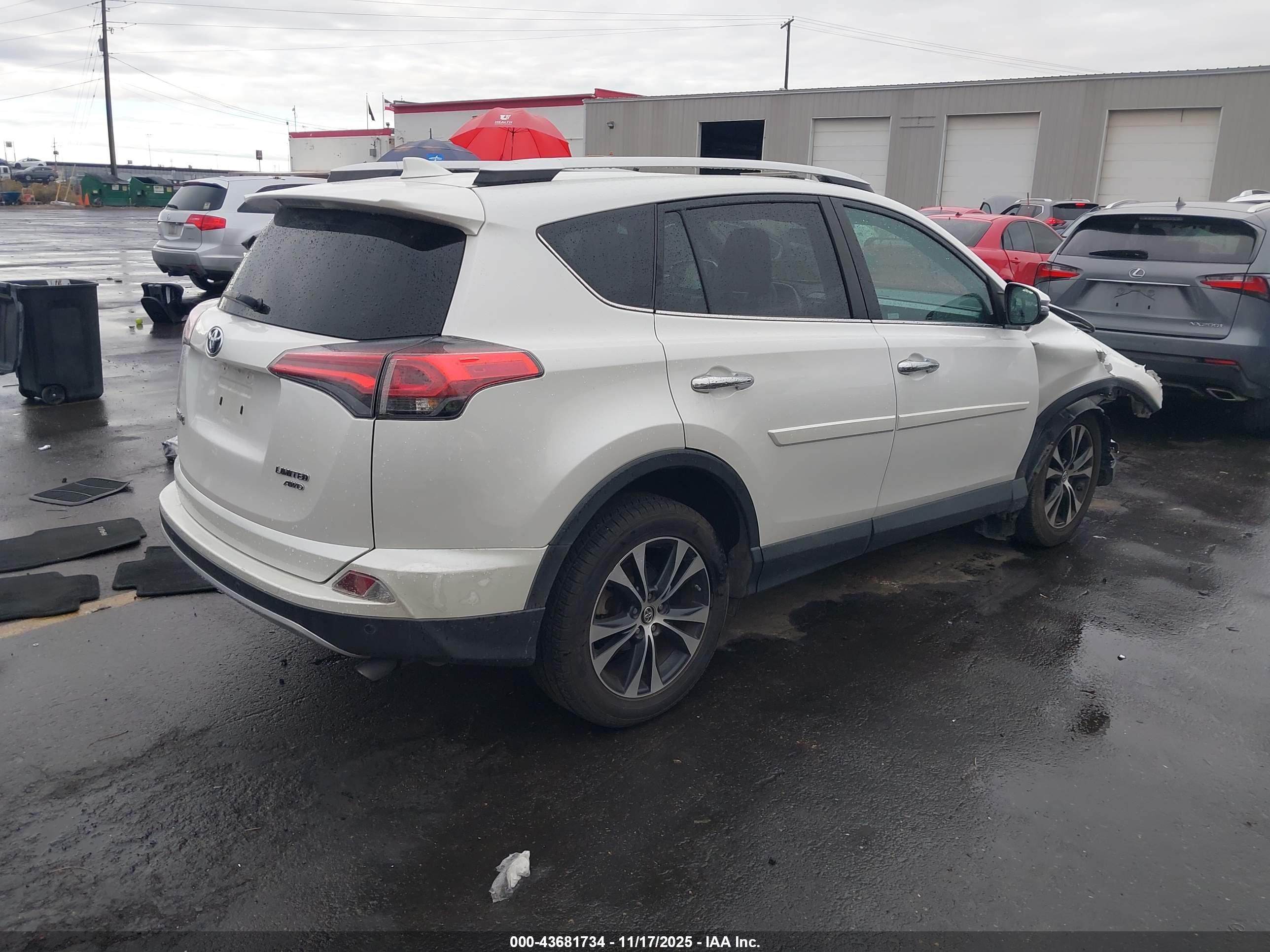 TOYOTA RAV4 image 4