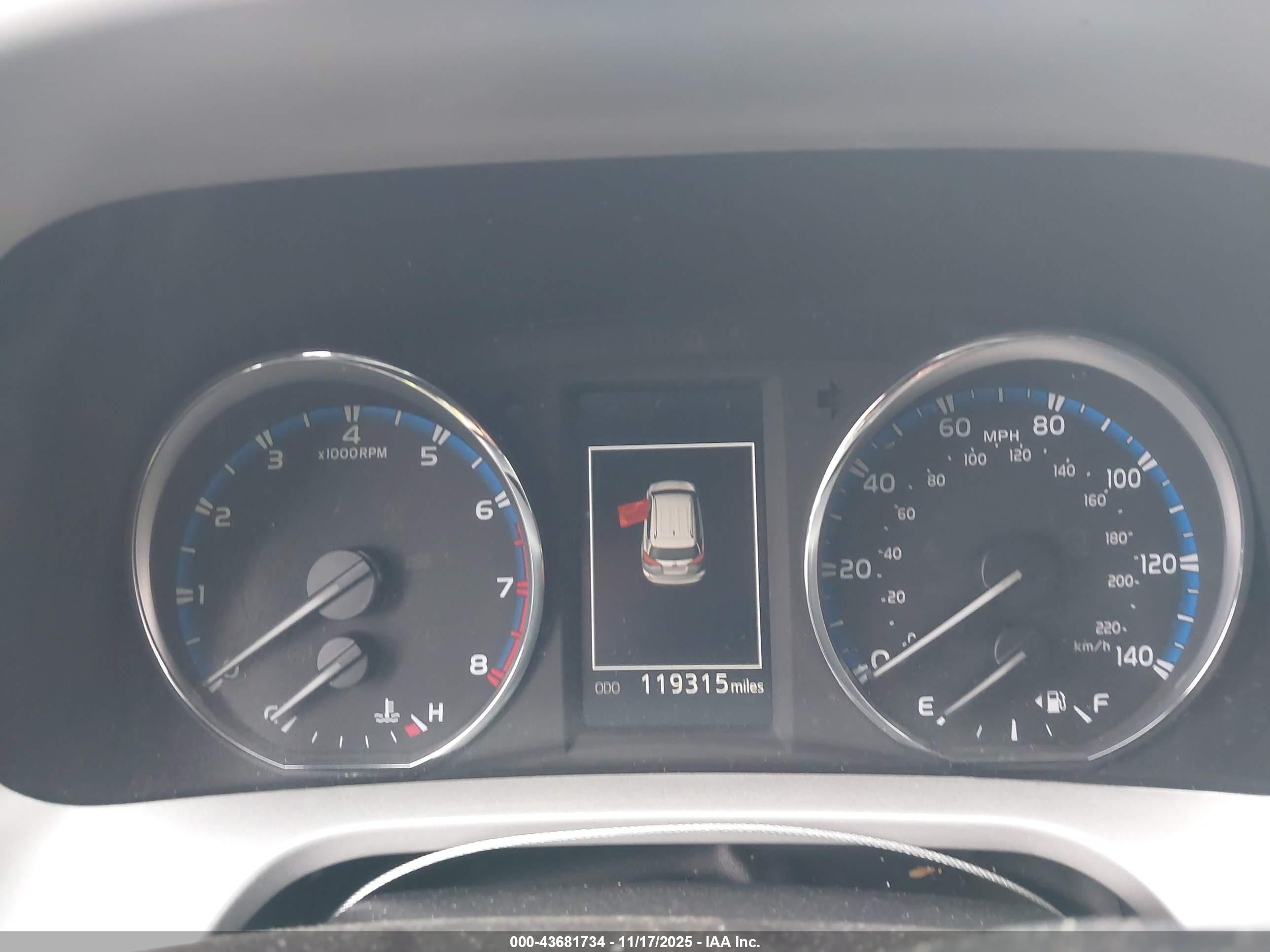 TOYOTA RAV4 image 7