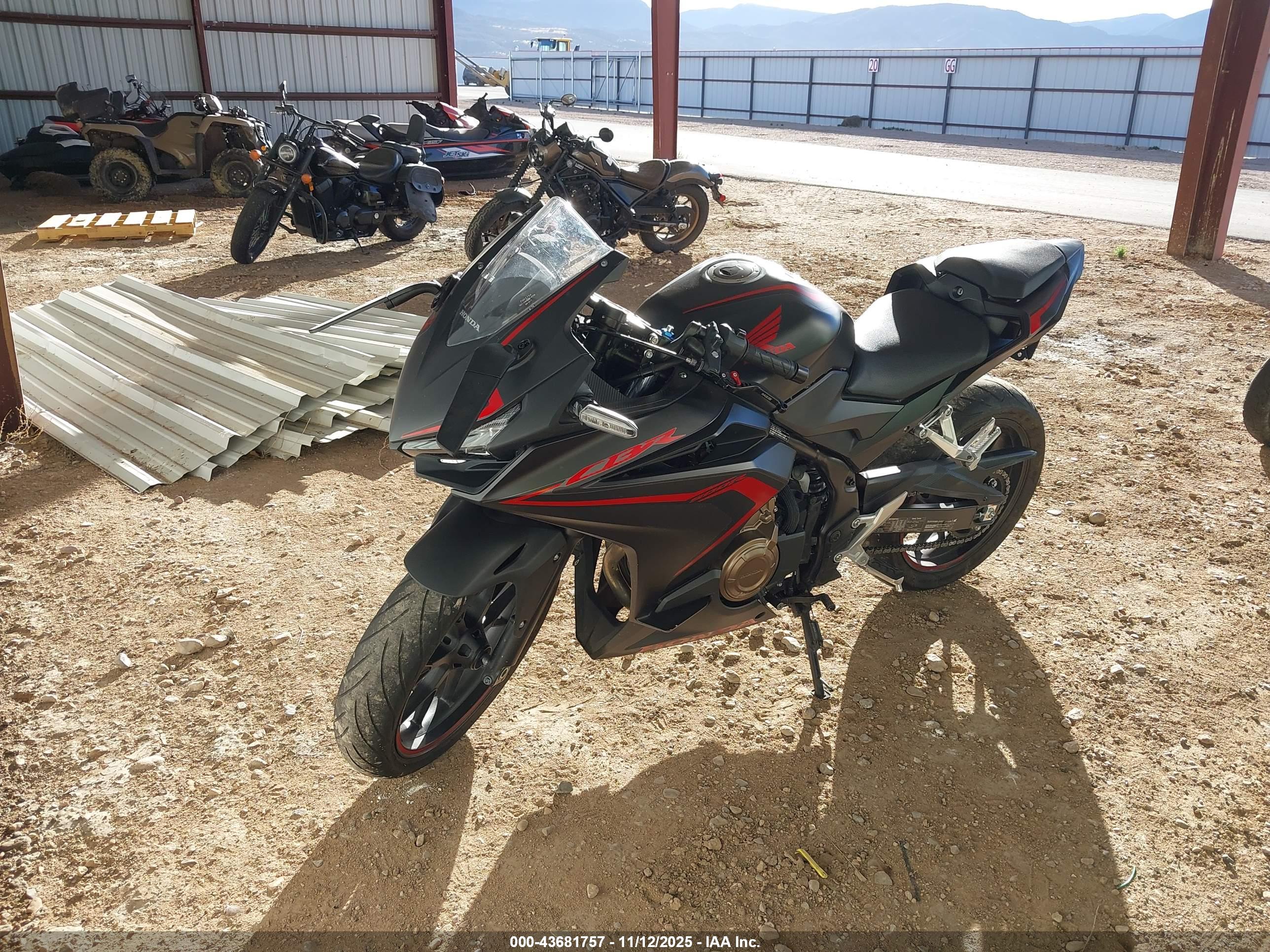HONDA CBR500 image 2