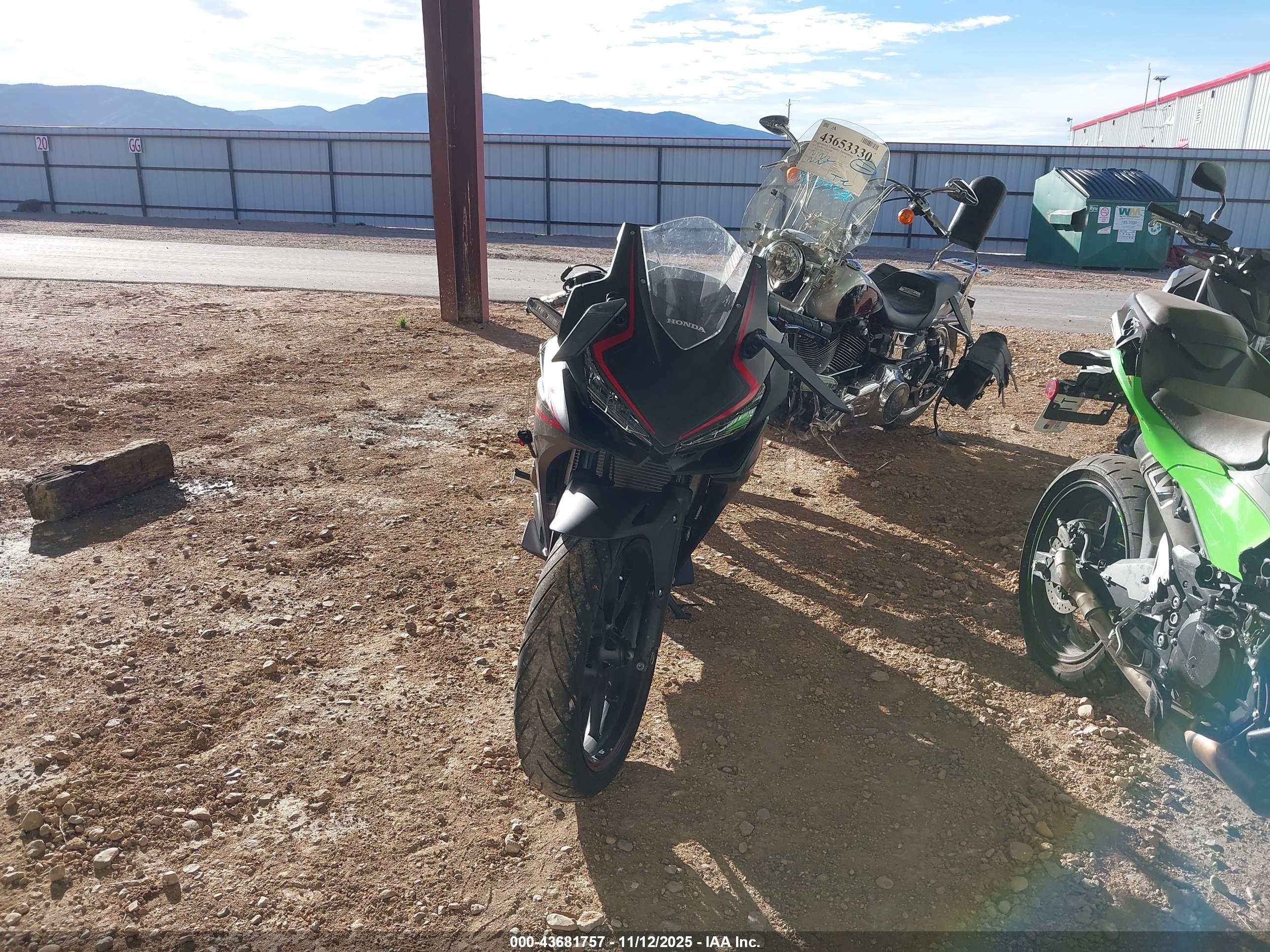 HONDA CBR500 image 5