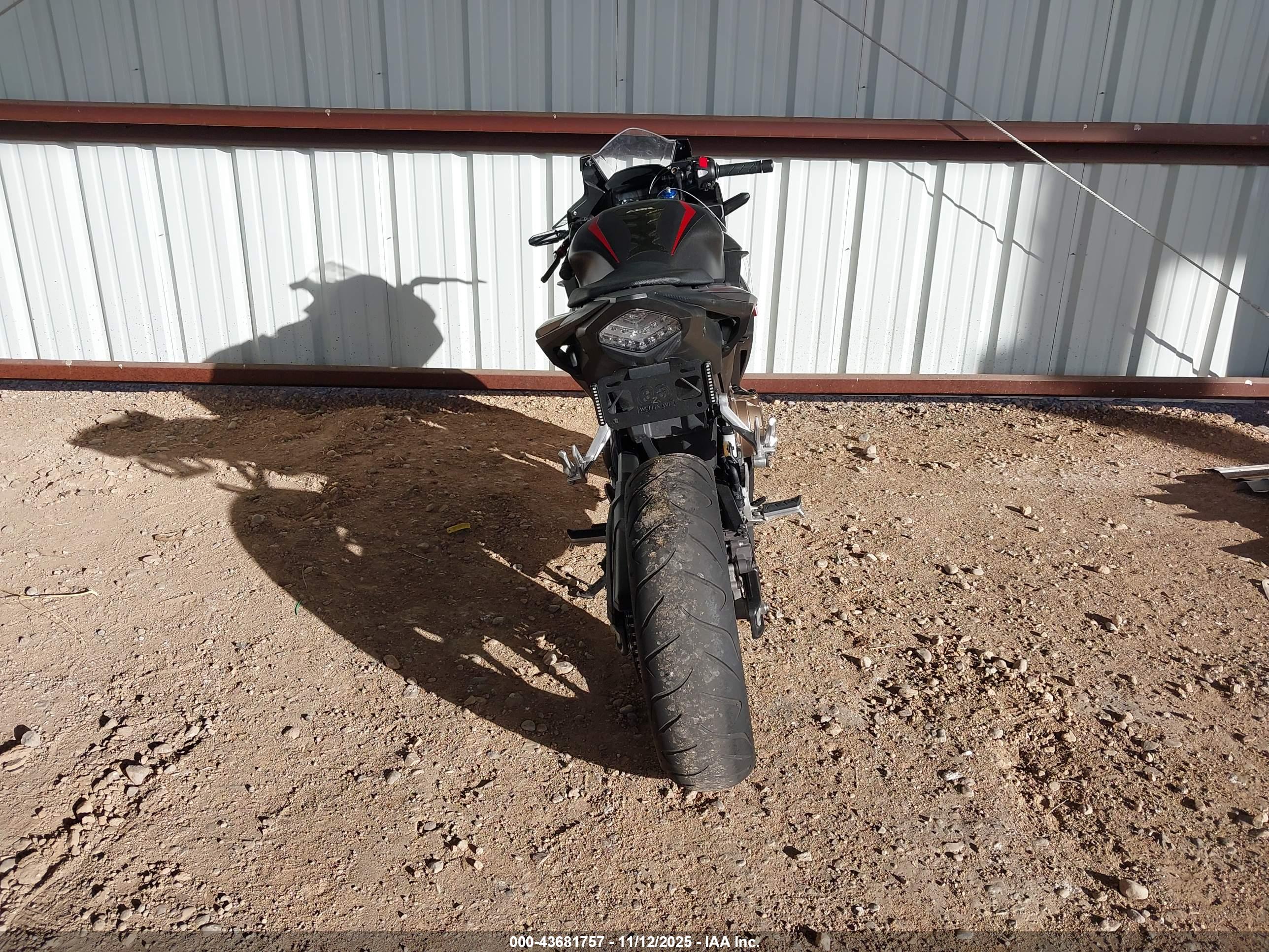 HONDA CBR500 image 6