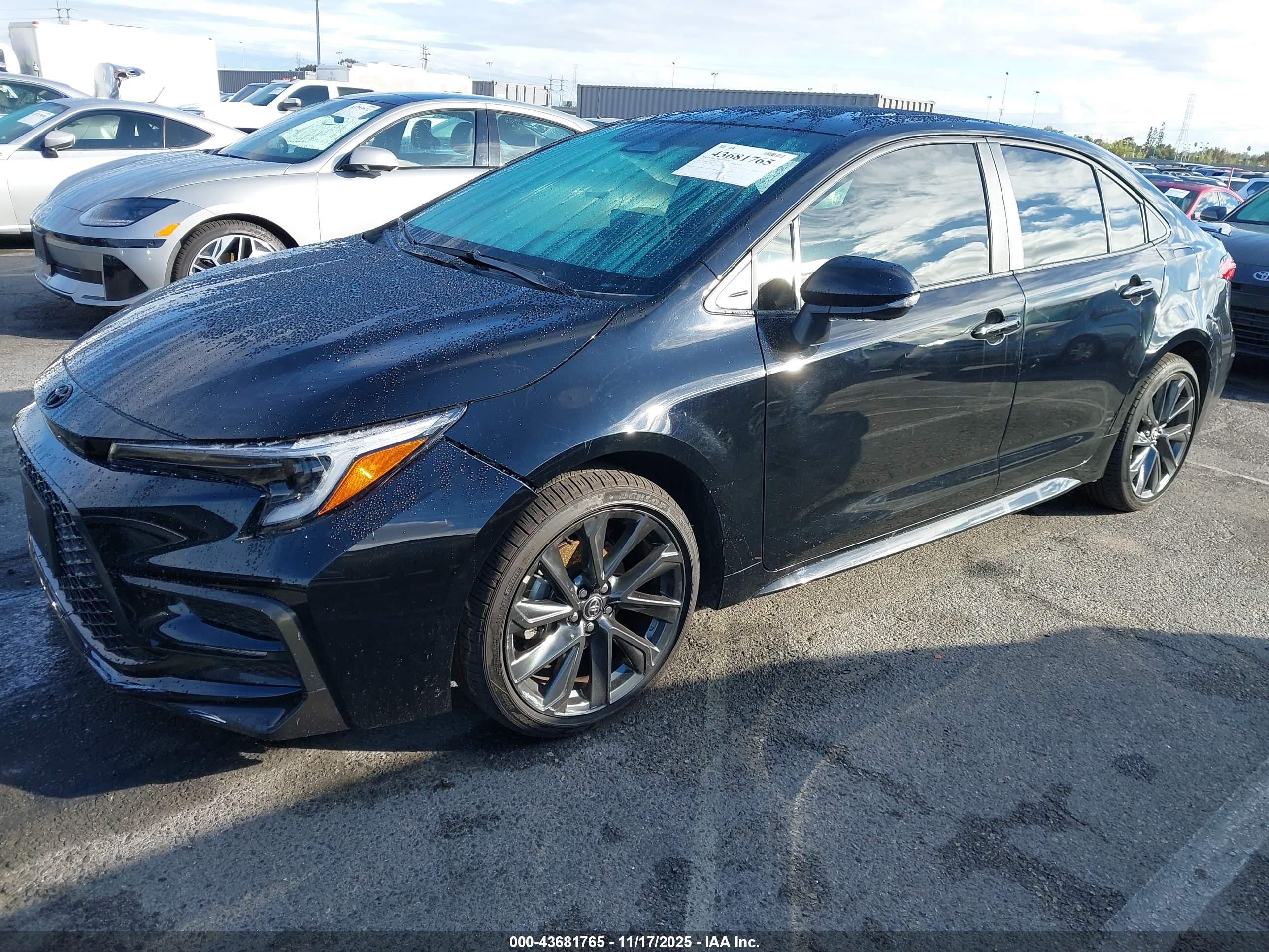 TOYOTA COROLLA image 2
