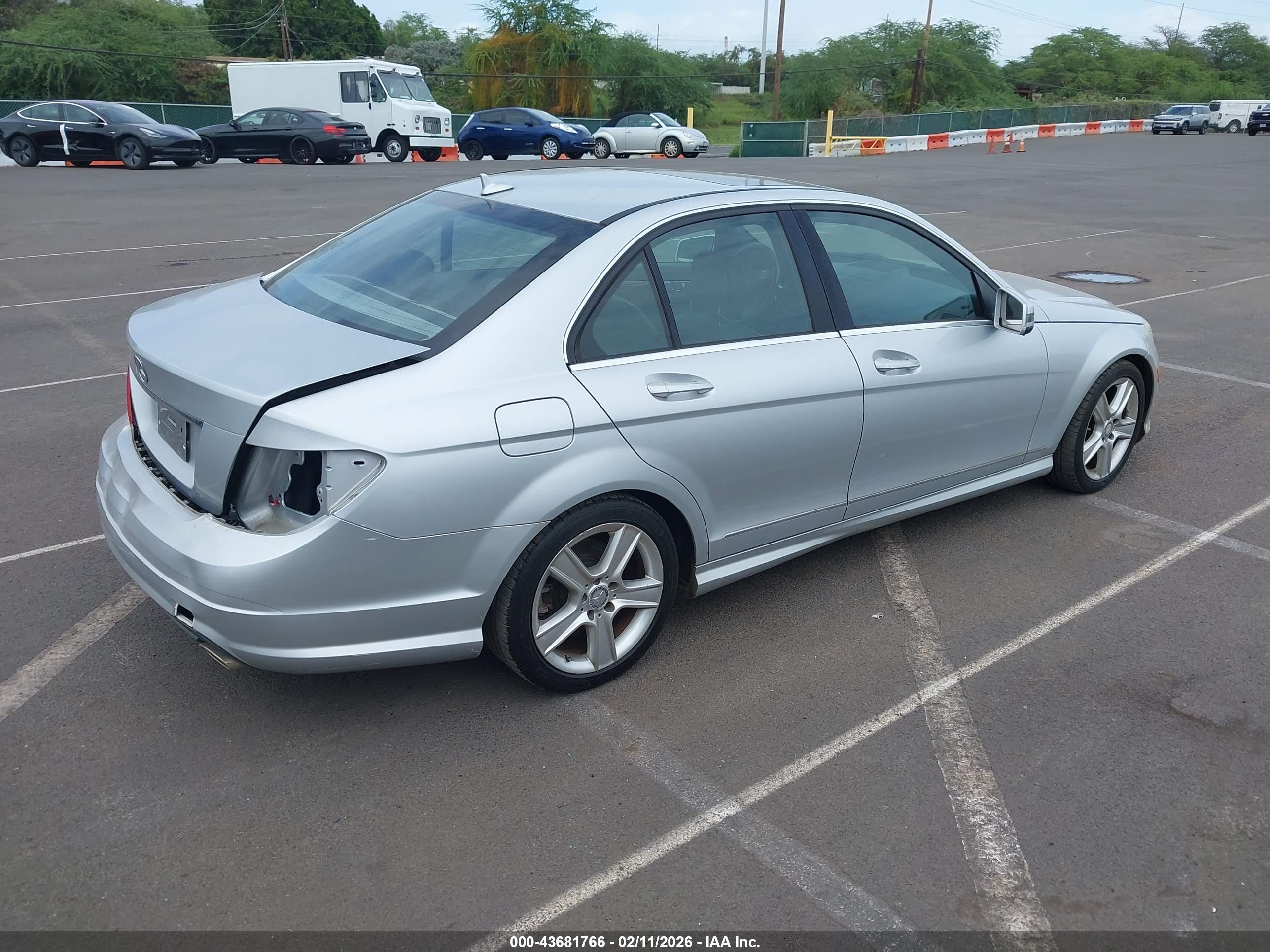 MERCEDES-BENZ C image 4