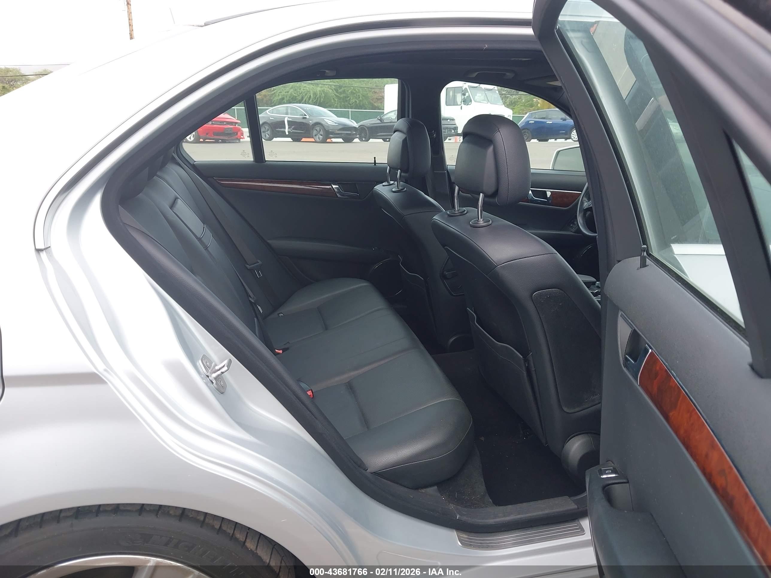 MERCEDES-BENZ C image 8