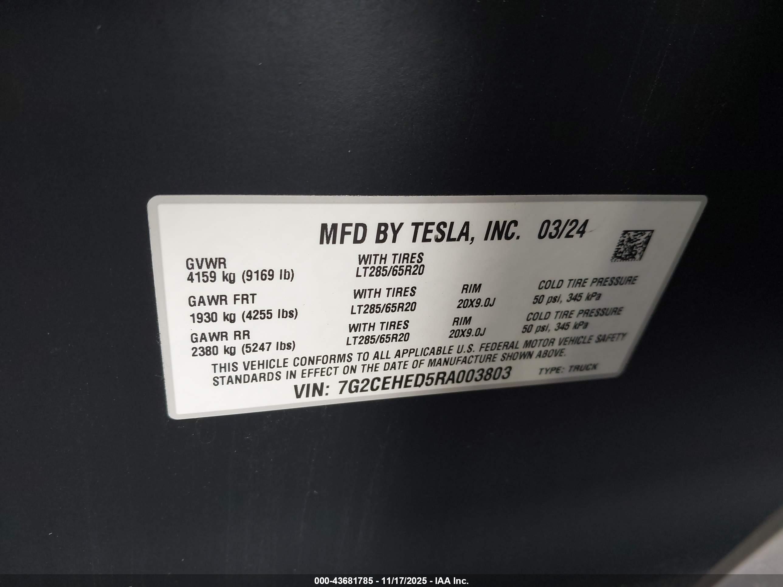TESLA CYBERTRUCK image 9