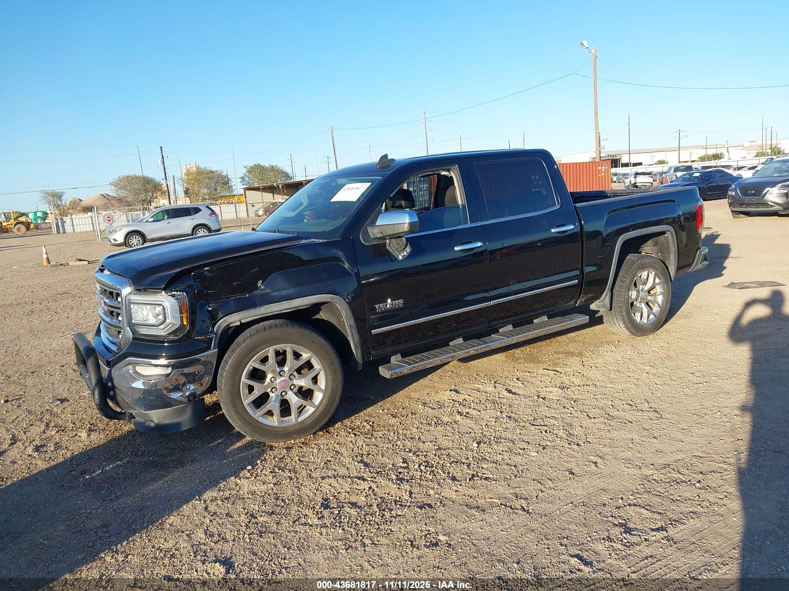 GMC SIERRA image 2