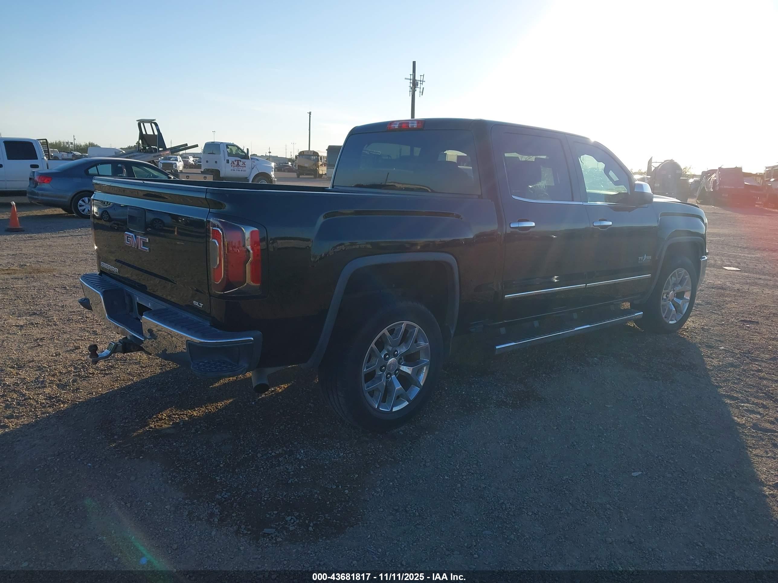 GMC SIERRA image 4