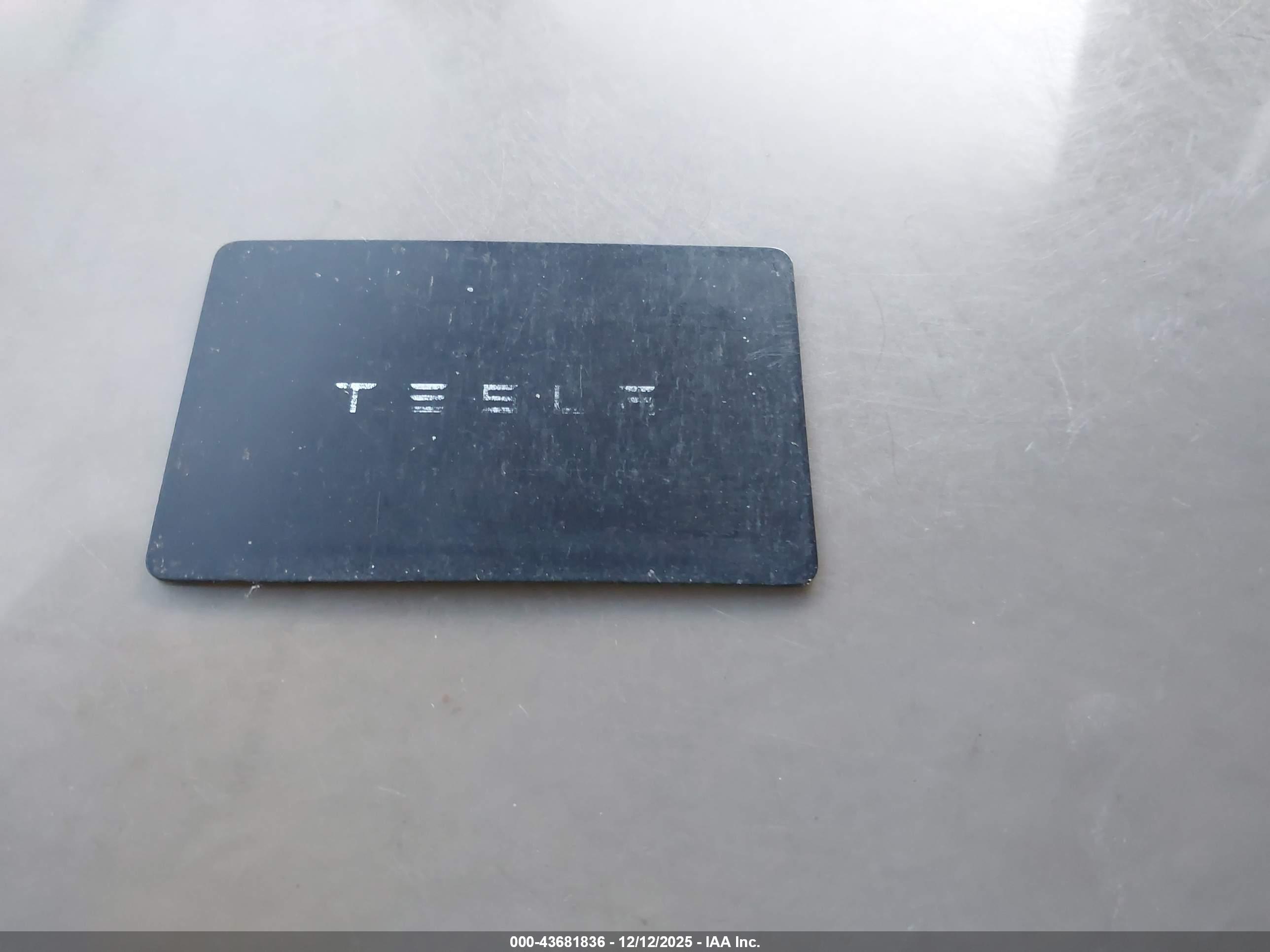 TESLA MODEL image 11