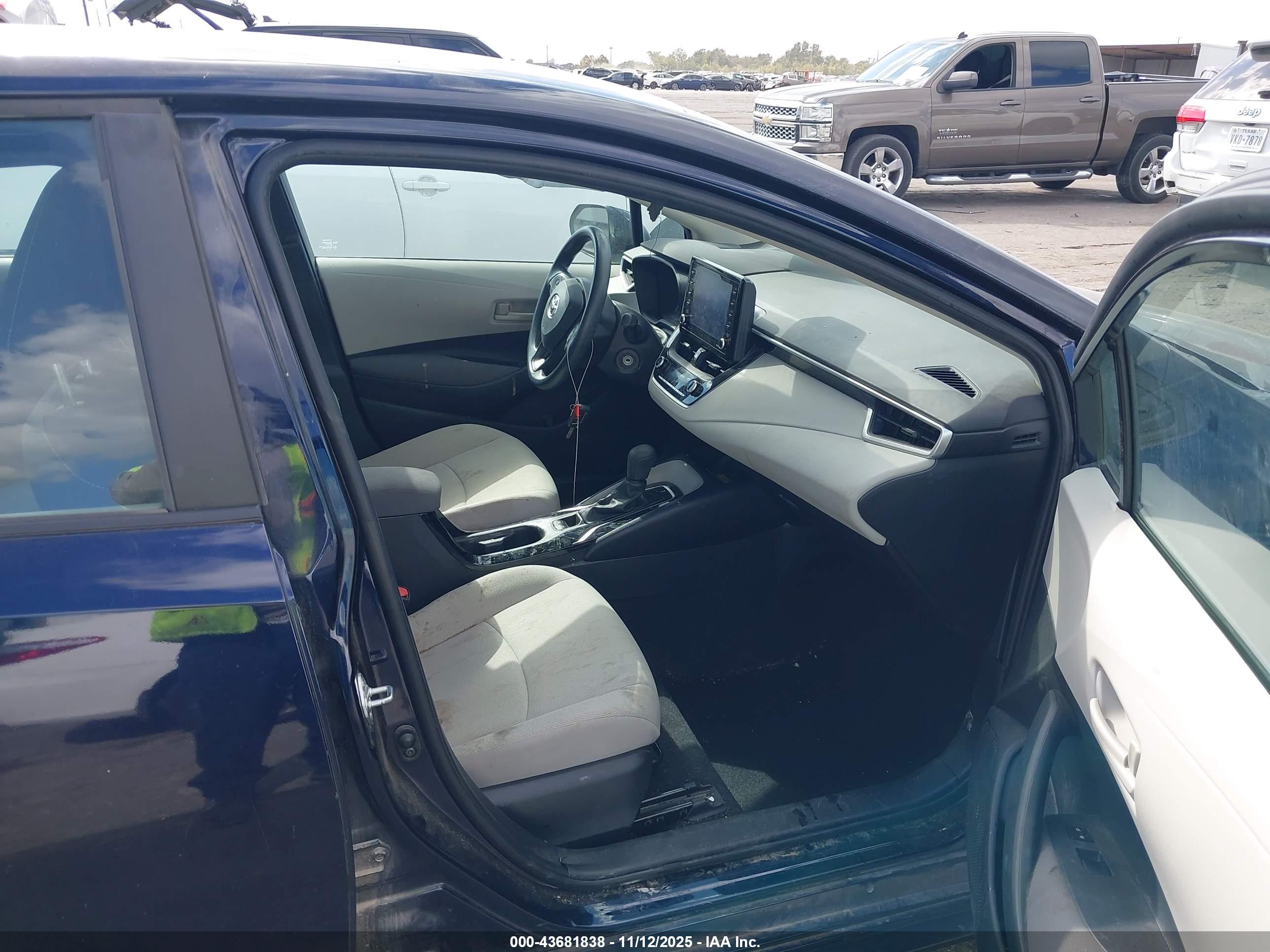 TOYOTA COROLLA image 5