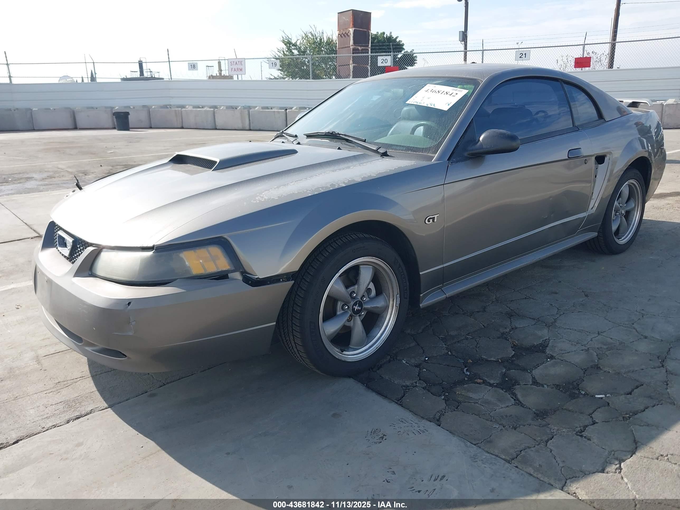 FORD MUSTANG image 2