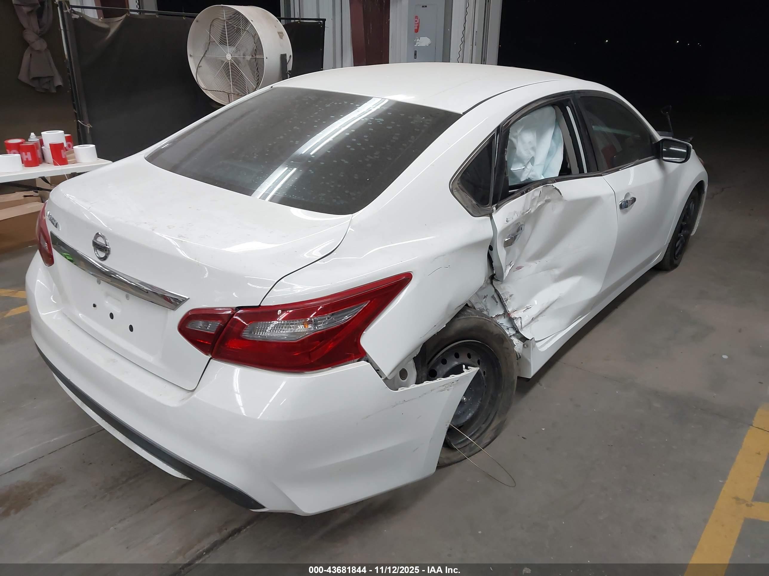 NISSAN ALTIMA image 4