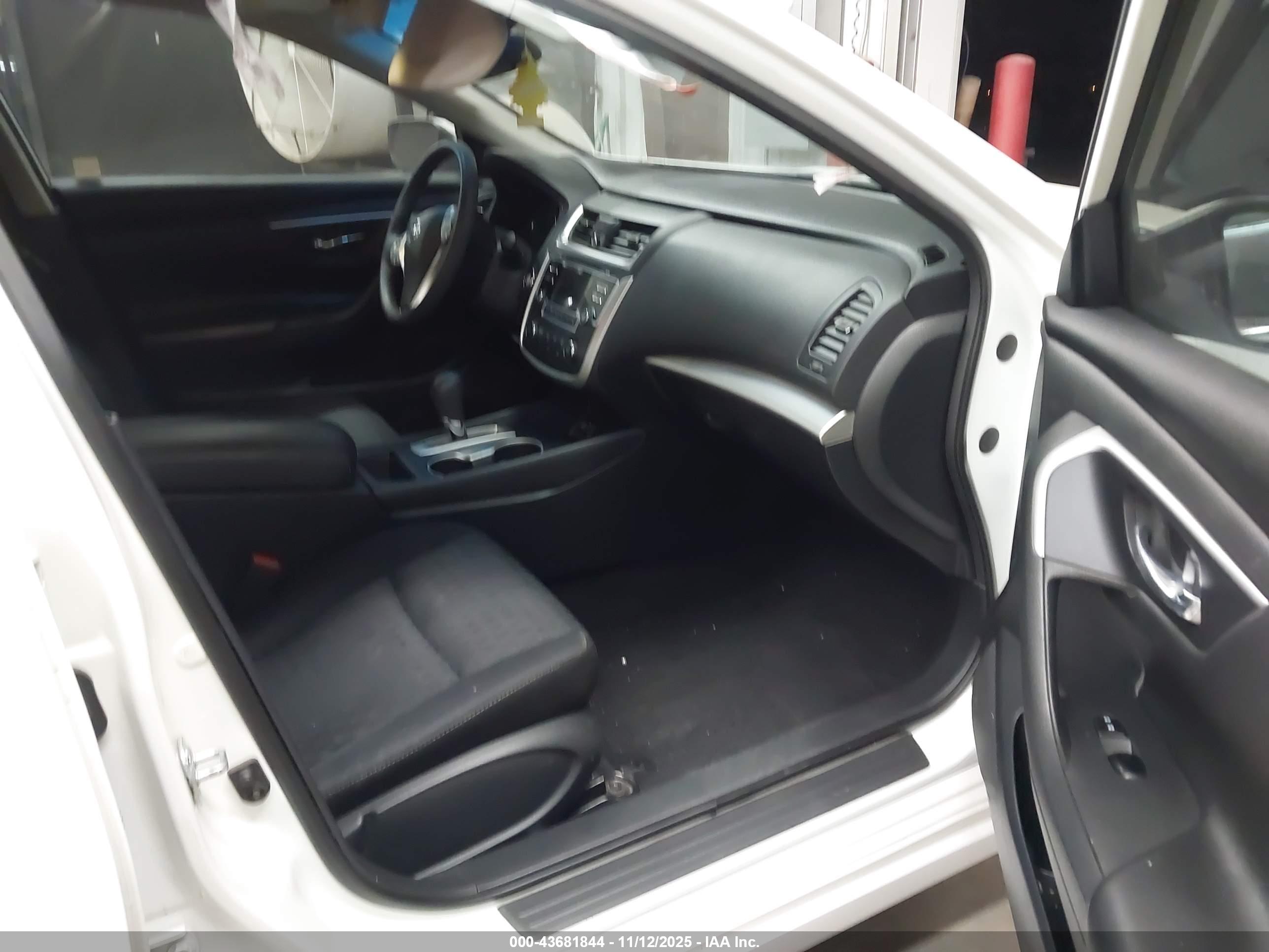 NISSAN ALTIMA image 5
