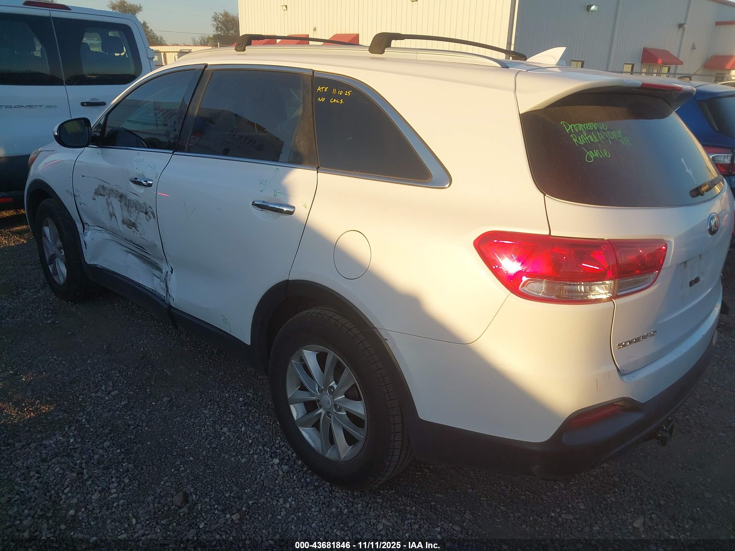 KIA SORENTO image 3
