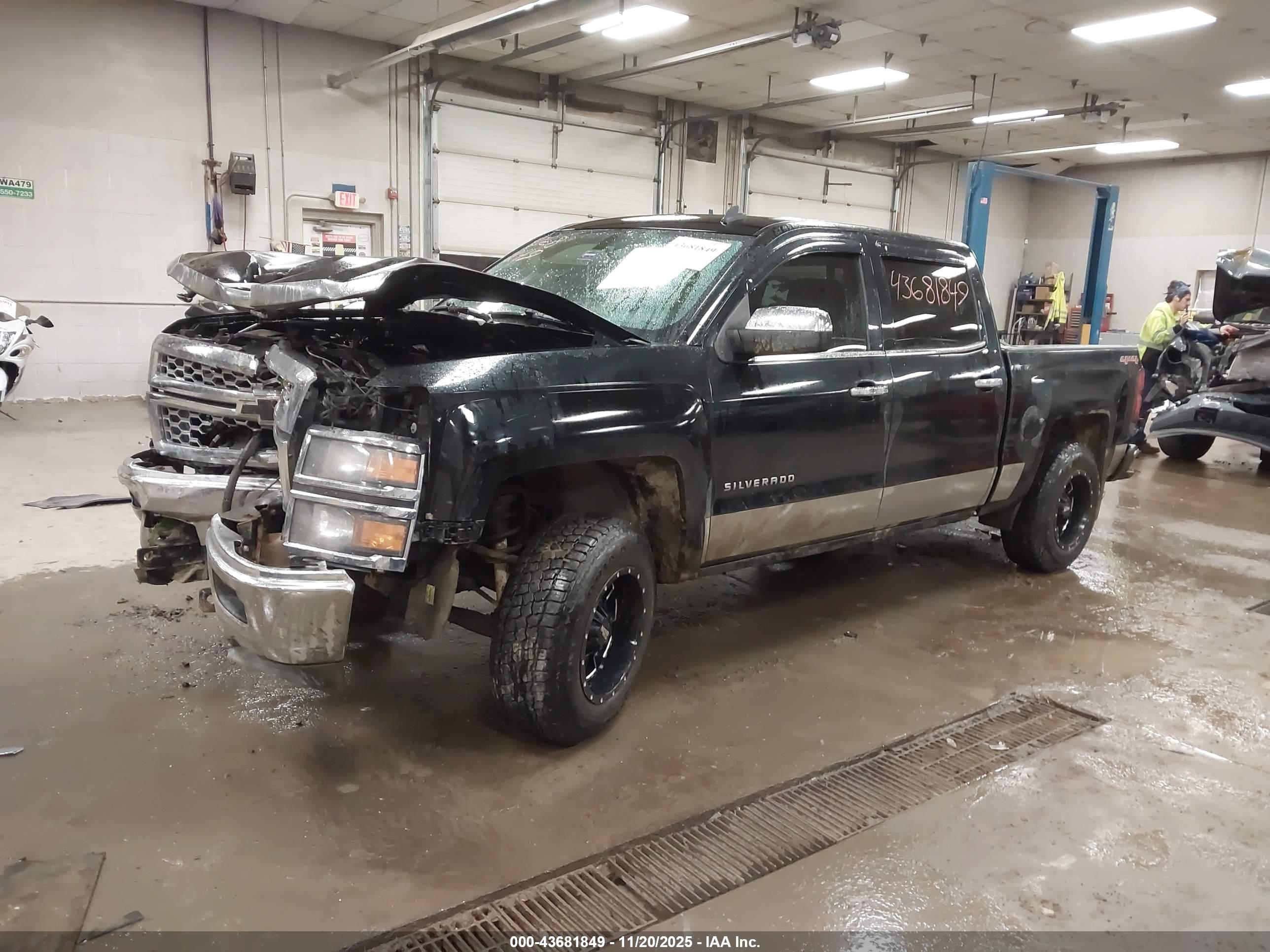 CHEVROLET SILVERADO image 2