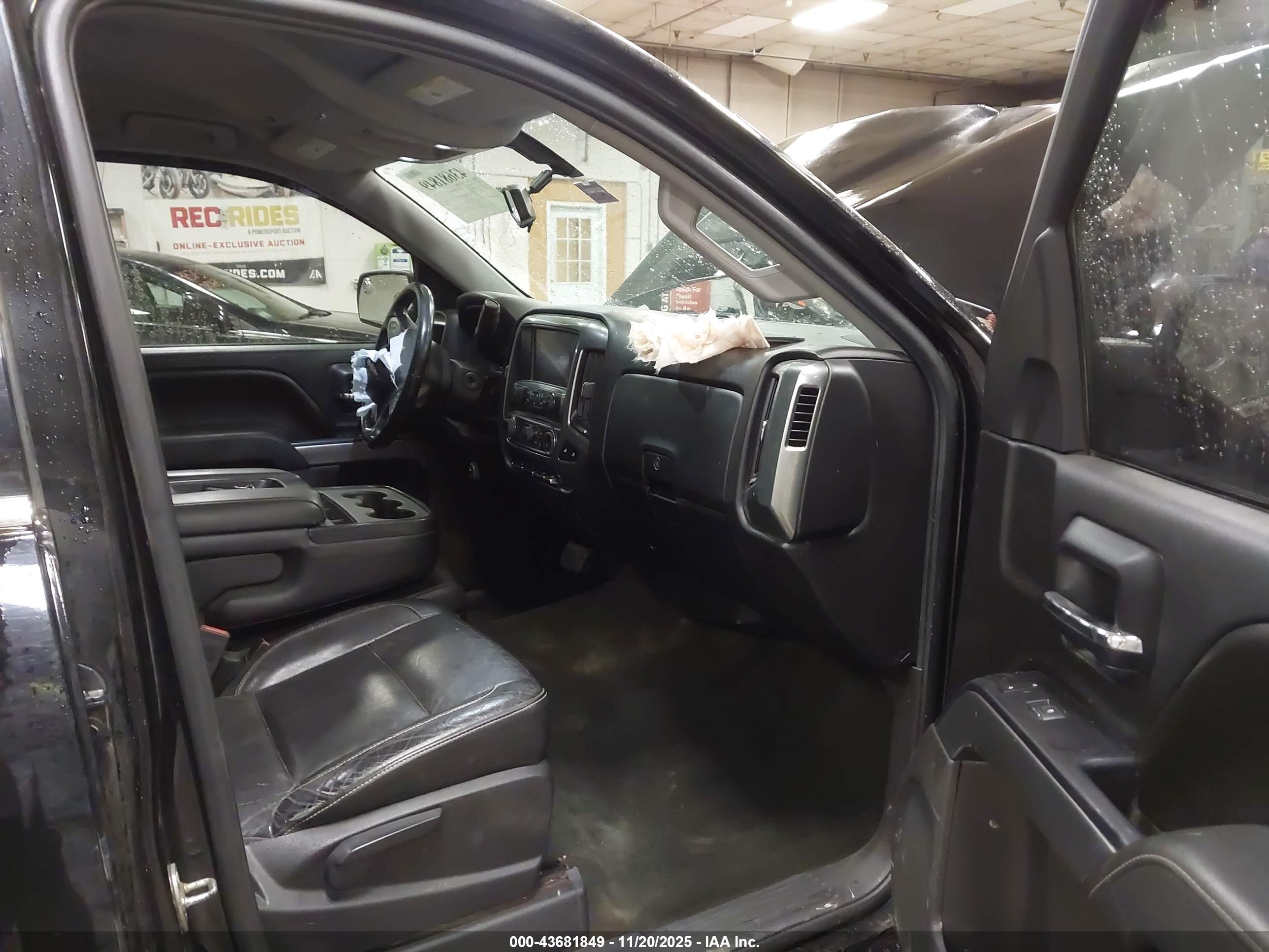 CHEVROLET SILVERADO image 5