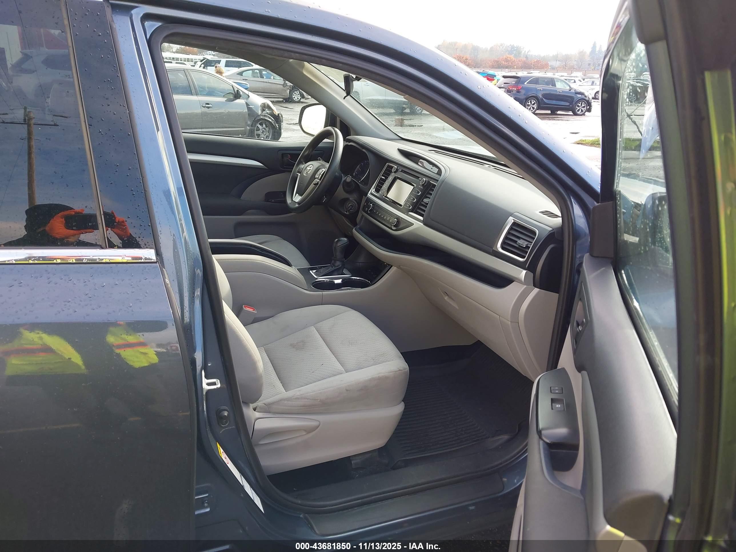 TOYOTA HIGHLANDER image 5